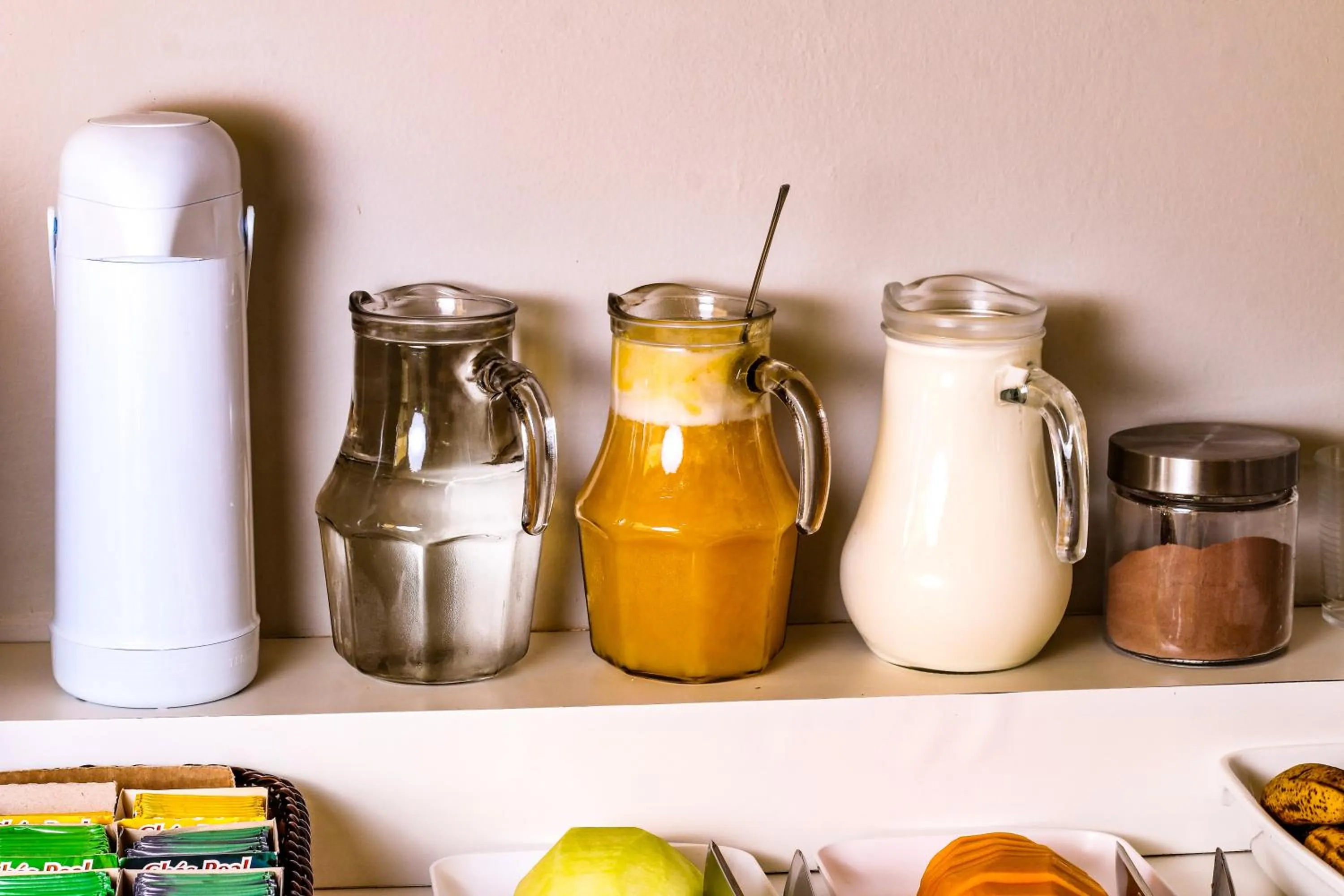 Breakfast in Esquina Batel - Hotel Econômico