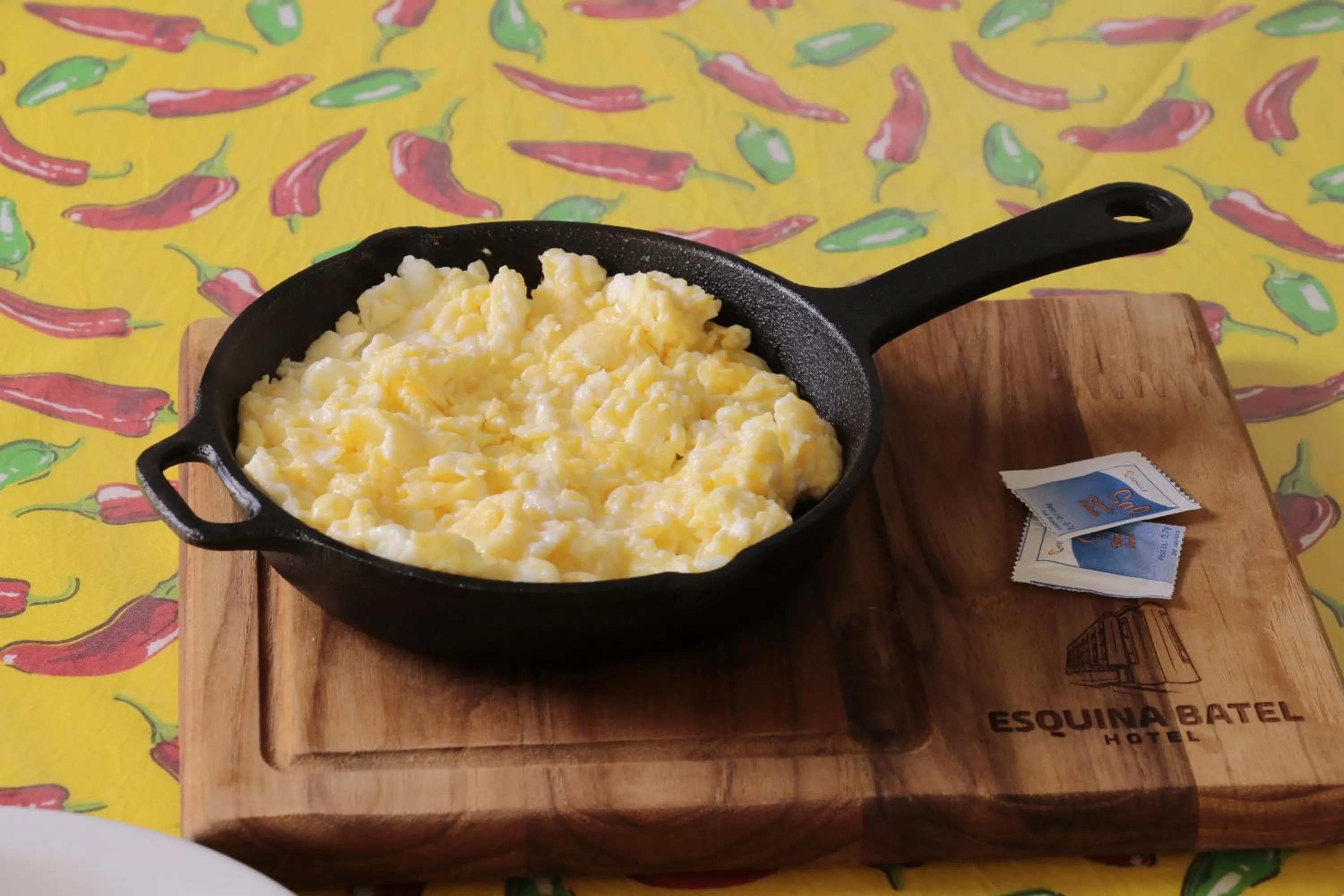 Breakfast in Esquina Batel - Hotel Econômico