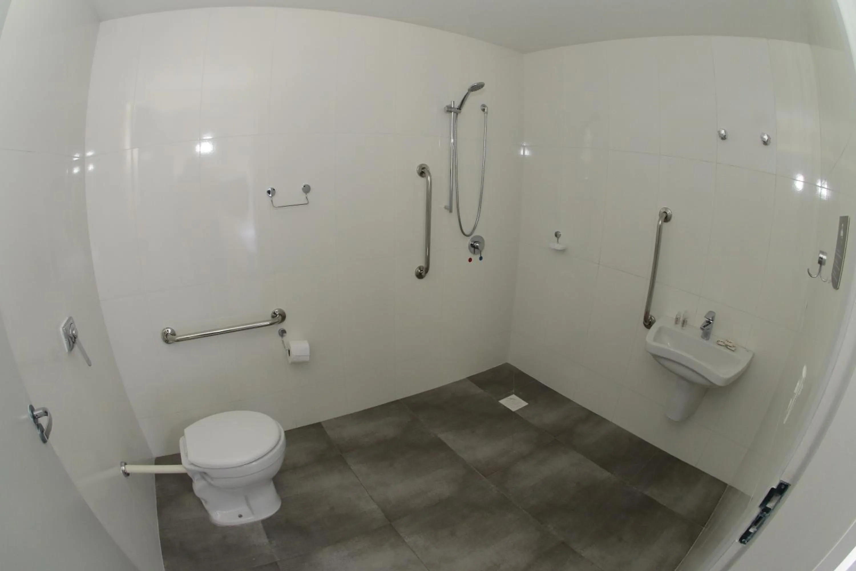 Bathroom in Esquina Batel - Hotel Econômico