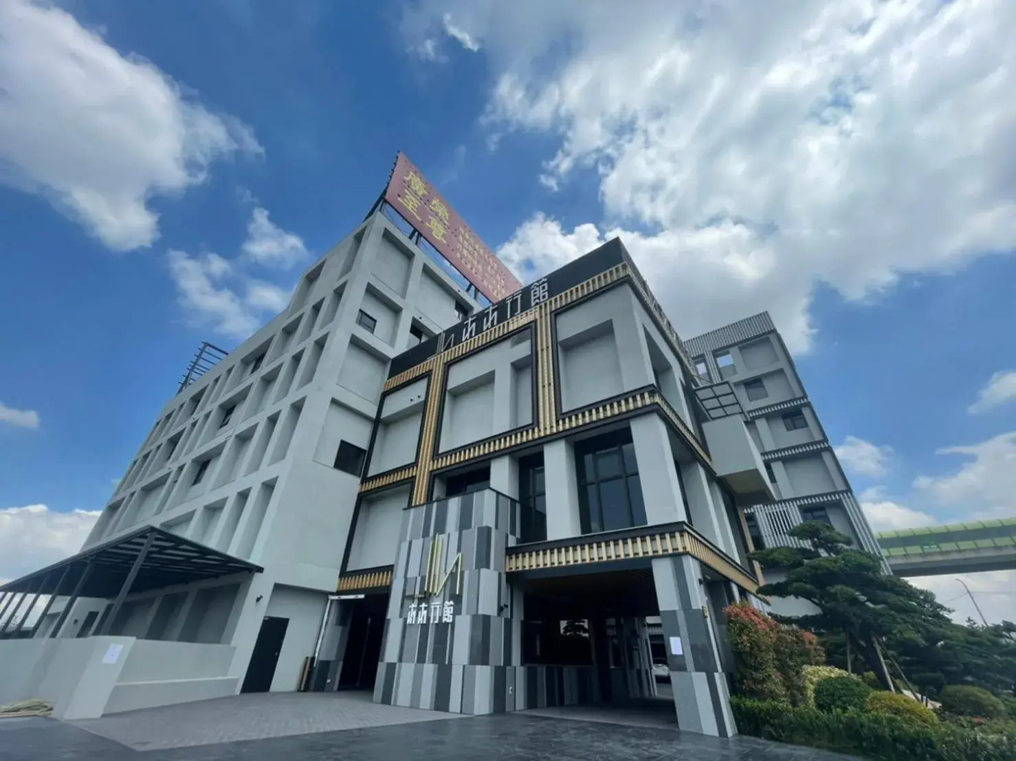 Property building in Motel Lin Property building in Motel Lin