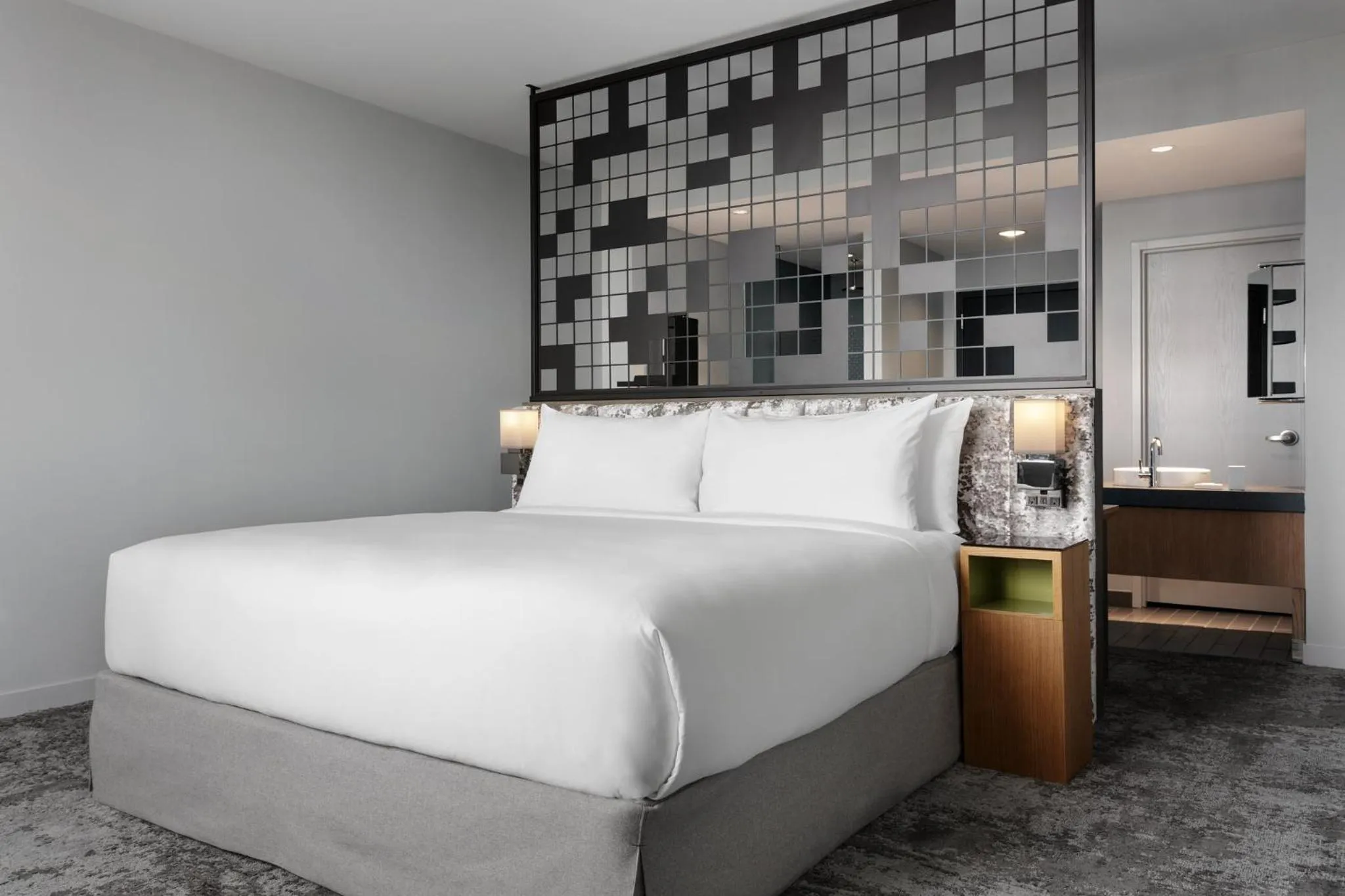 Bedroom, Bed in Loews Chicago O'Hare Hotel