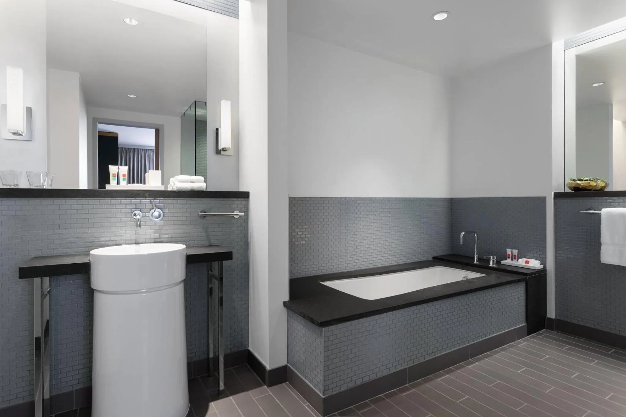 Bedroom in Loews Chicago O'Hare Hotel