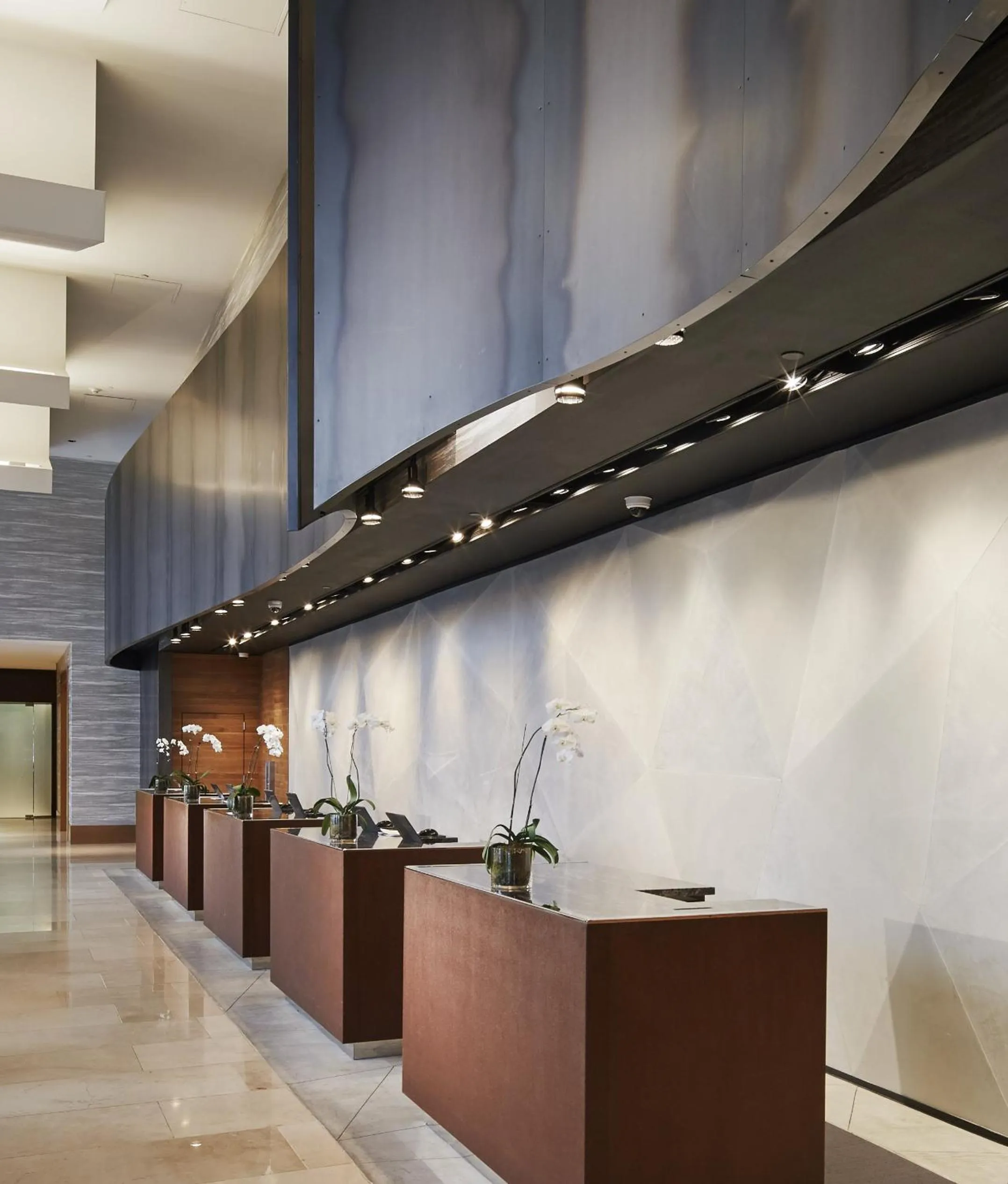 Lobby or reception in Loews Chicago O'Hare Hotel