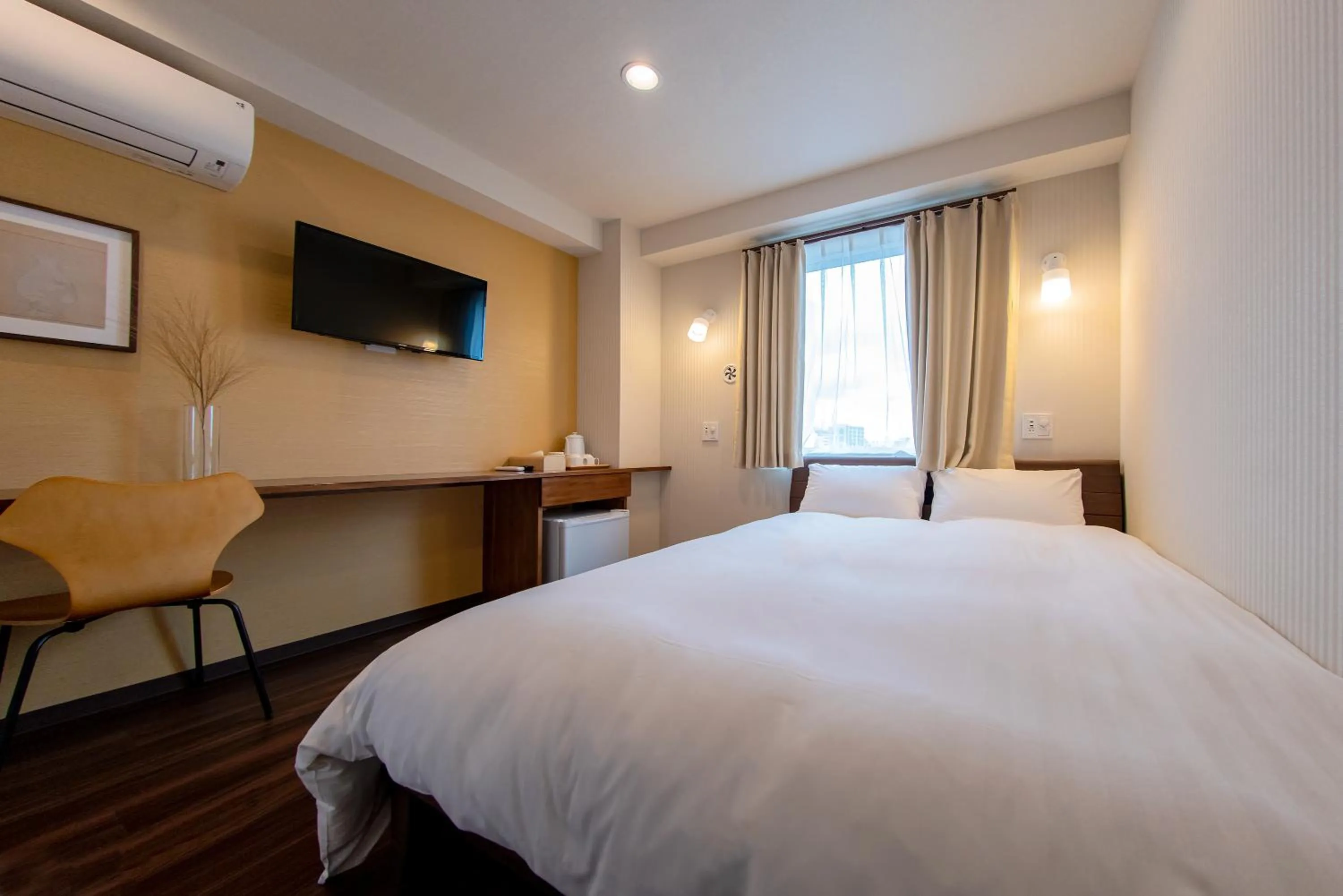 Photo of the whole room, Bed in ELE Hotel 東上野