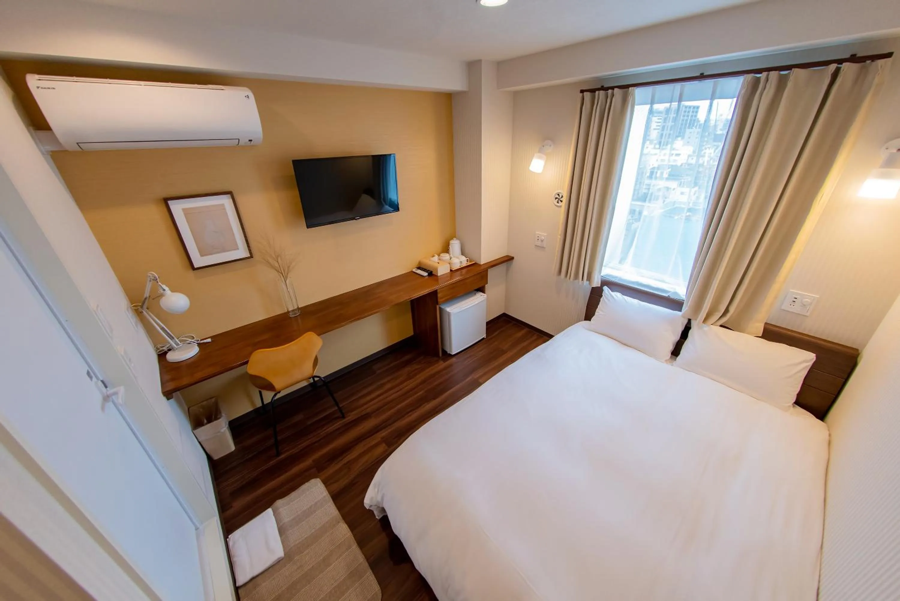 Photo of the whole room, Bed in ELE Hotel 東上野