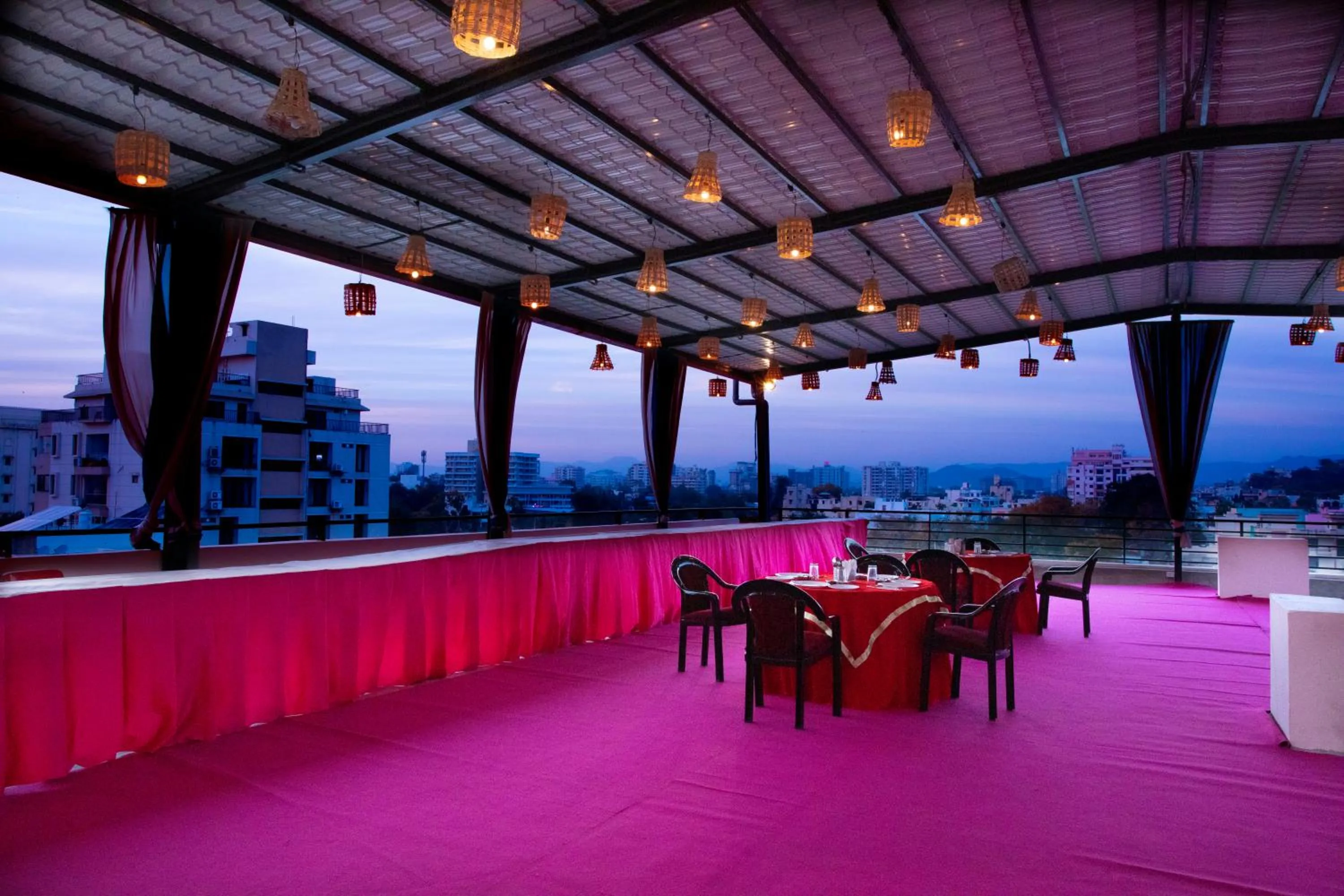 Restaurant/places to eat in Hotel Bhairav Bagh with Swimming Pool