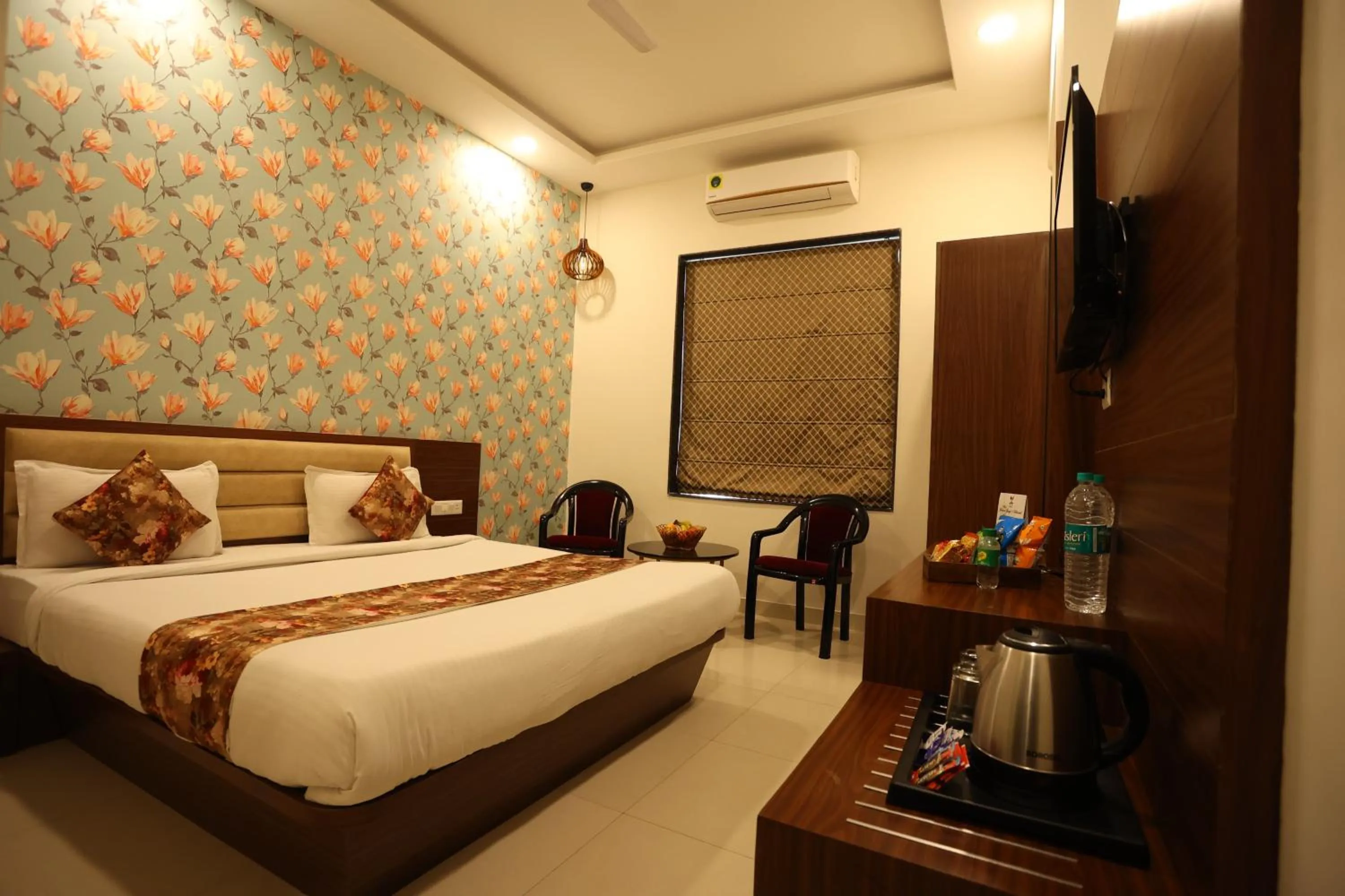 Bedroom, Bed in Hotel Bhairav Bagh with Swimming Pool