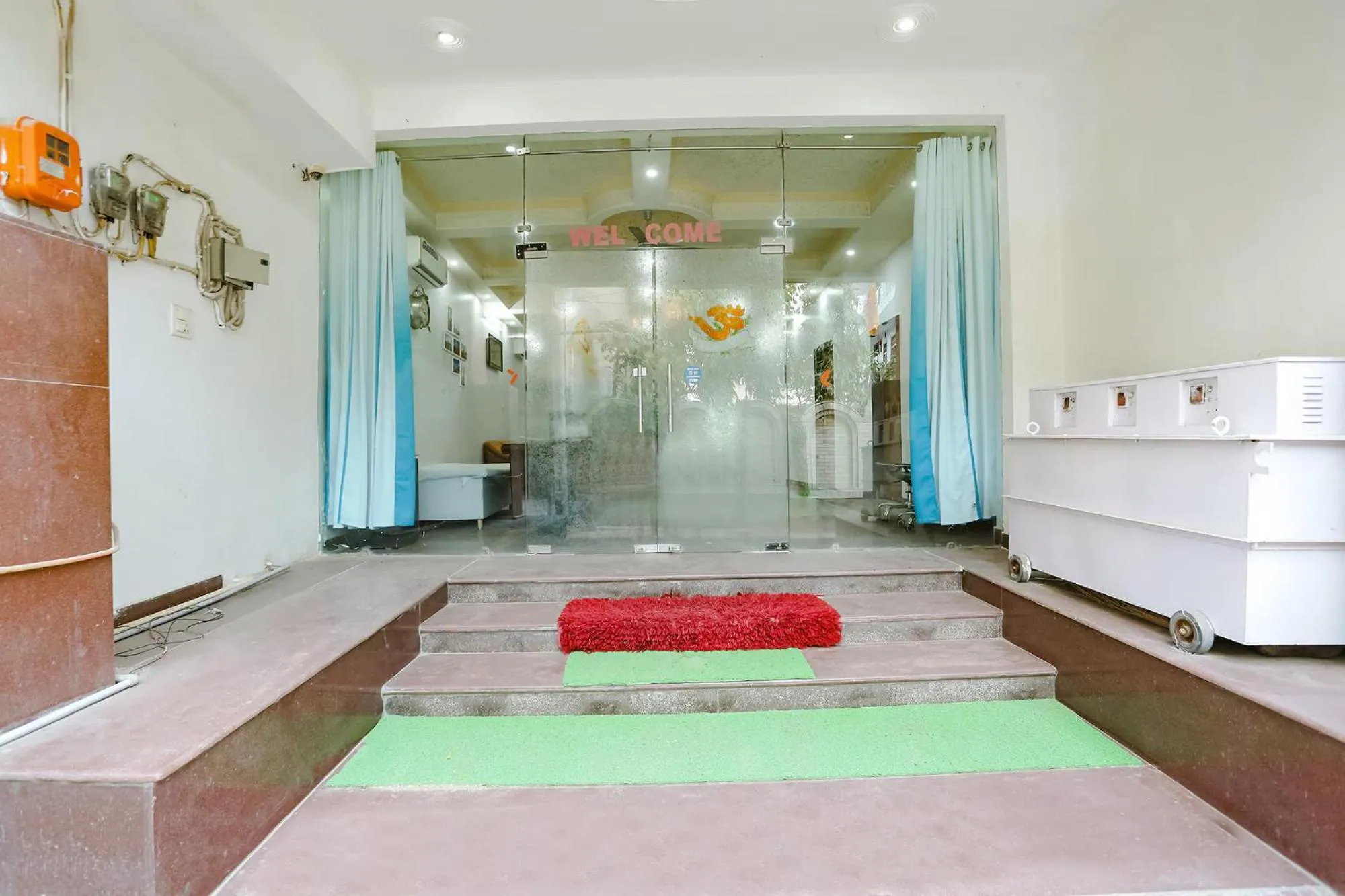 Facade/entrance in FabHotel Premium Rooms - Nr Yashobhoomi Convention Centre