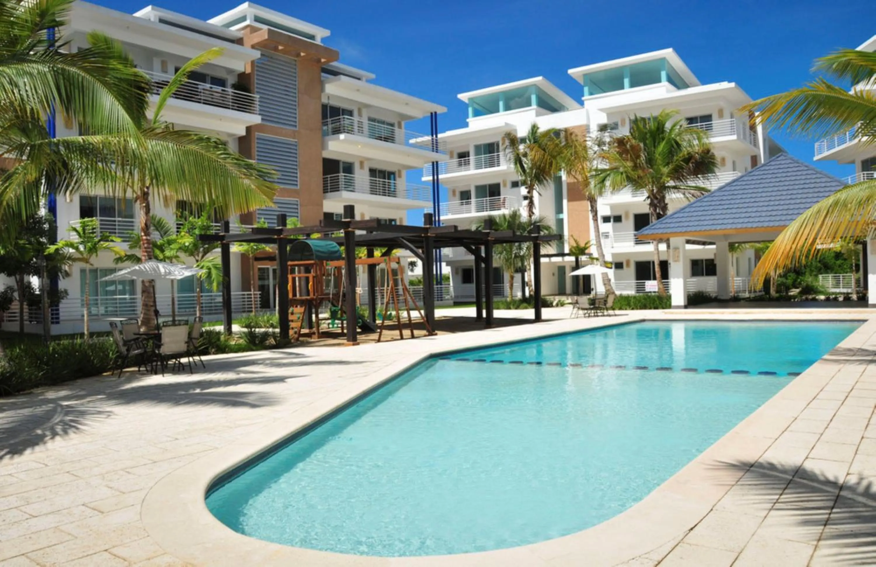Swimming pool in Lumina at Jardines Punta Cana Village