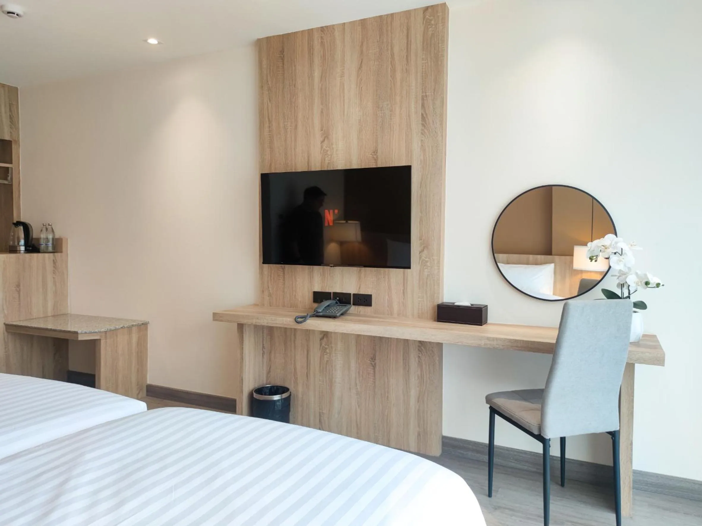 TV and multimedia, Bed in Hi Chiangmai Hotel