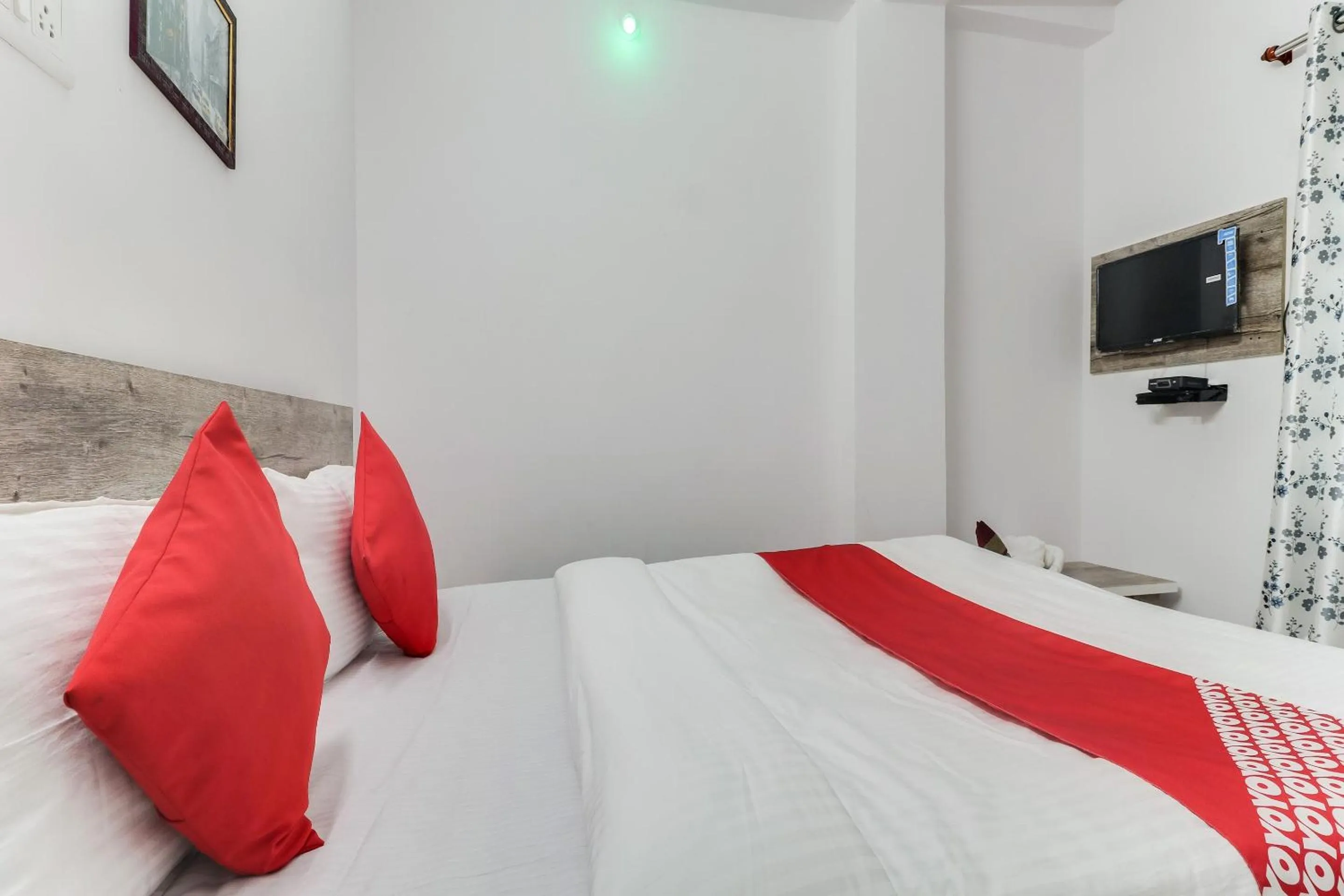 Bedroom in Super Hotel O The Radium Inn