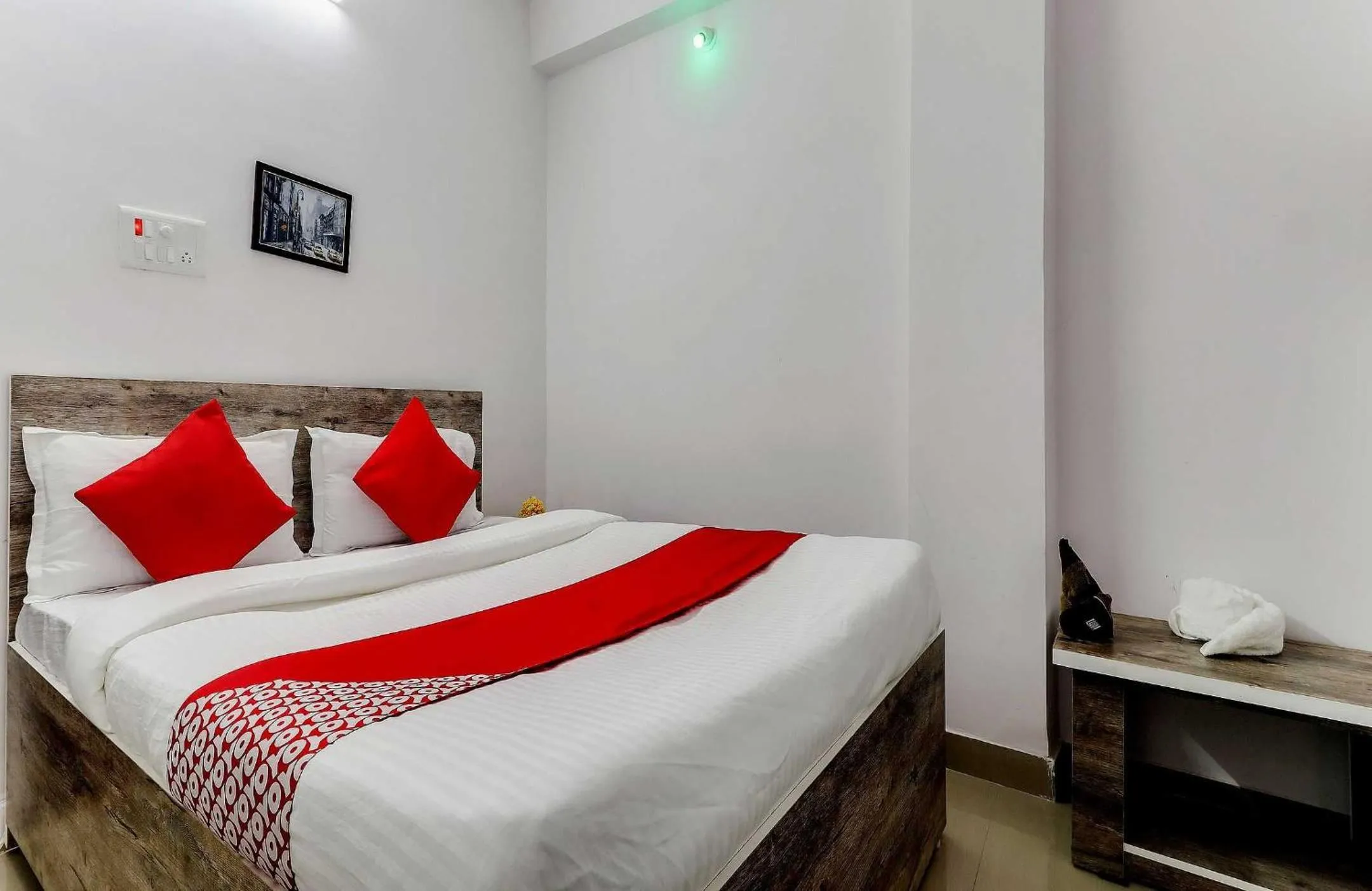 Bedroom in Super Hotel O The Radium Inn