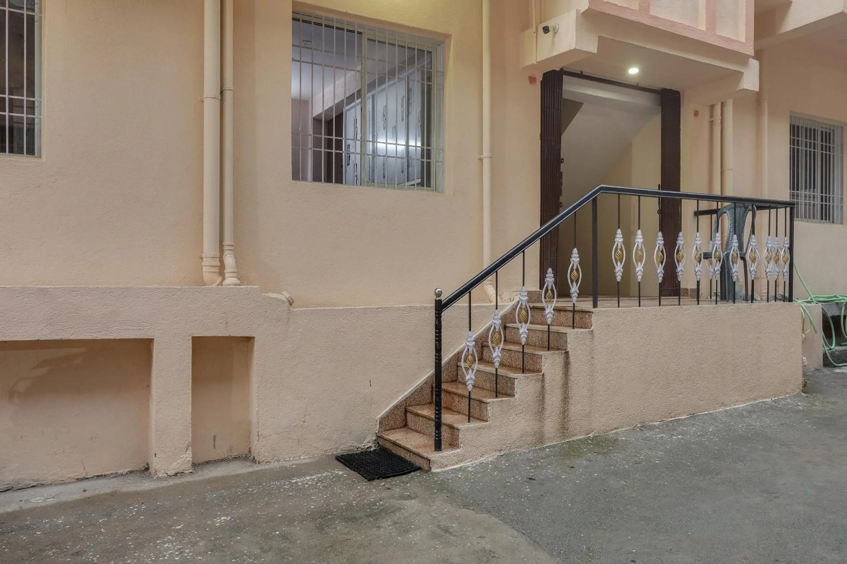 Facade/entrance in Super Hotel O The Radium Inn