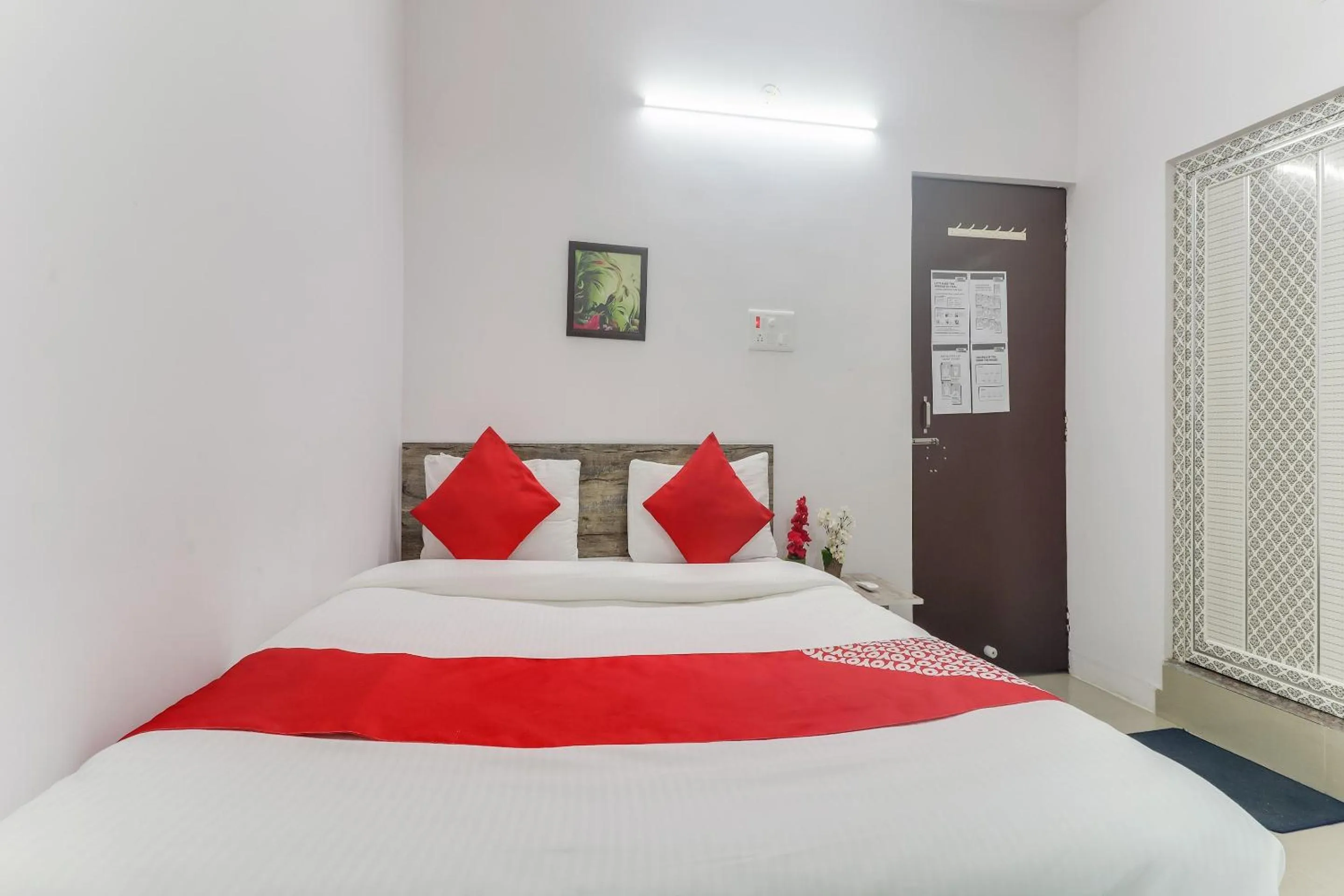 Bedroom in Super Hotel O The Radium Inn