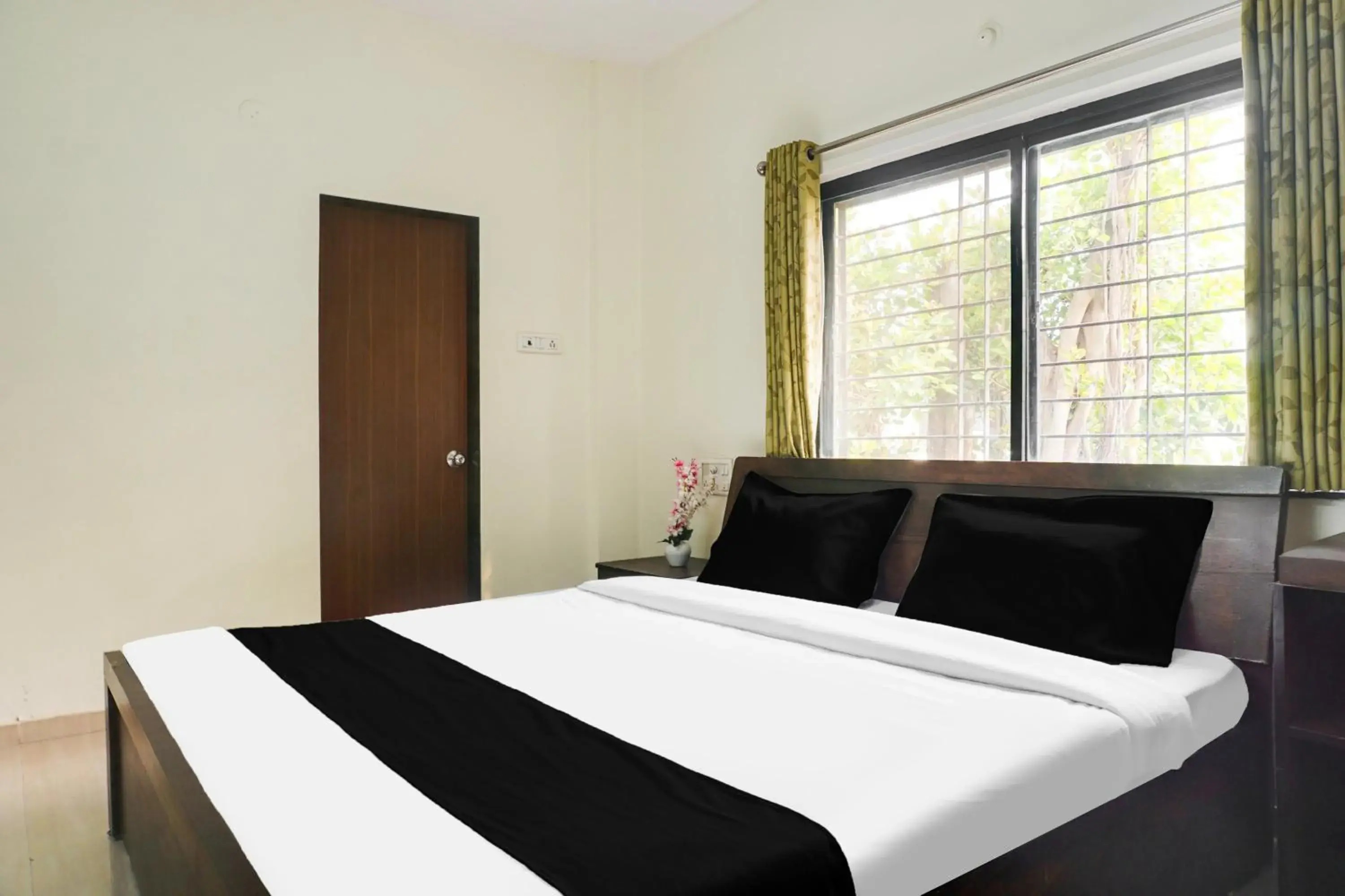 Bedroom, Bed in Super Collection O Aundh formerly MV Galaxy Bedroom, Bed in Super Collection O Aundh formerly MV Galaxy