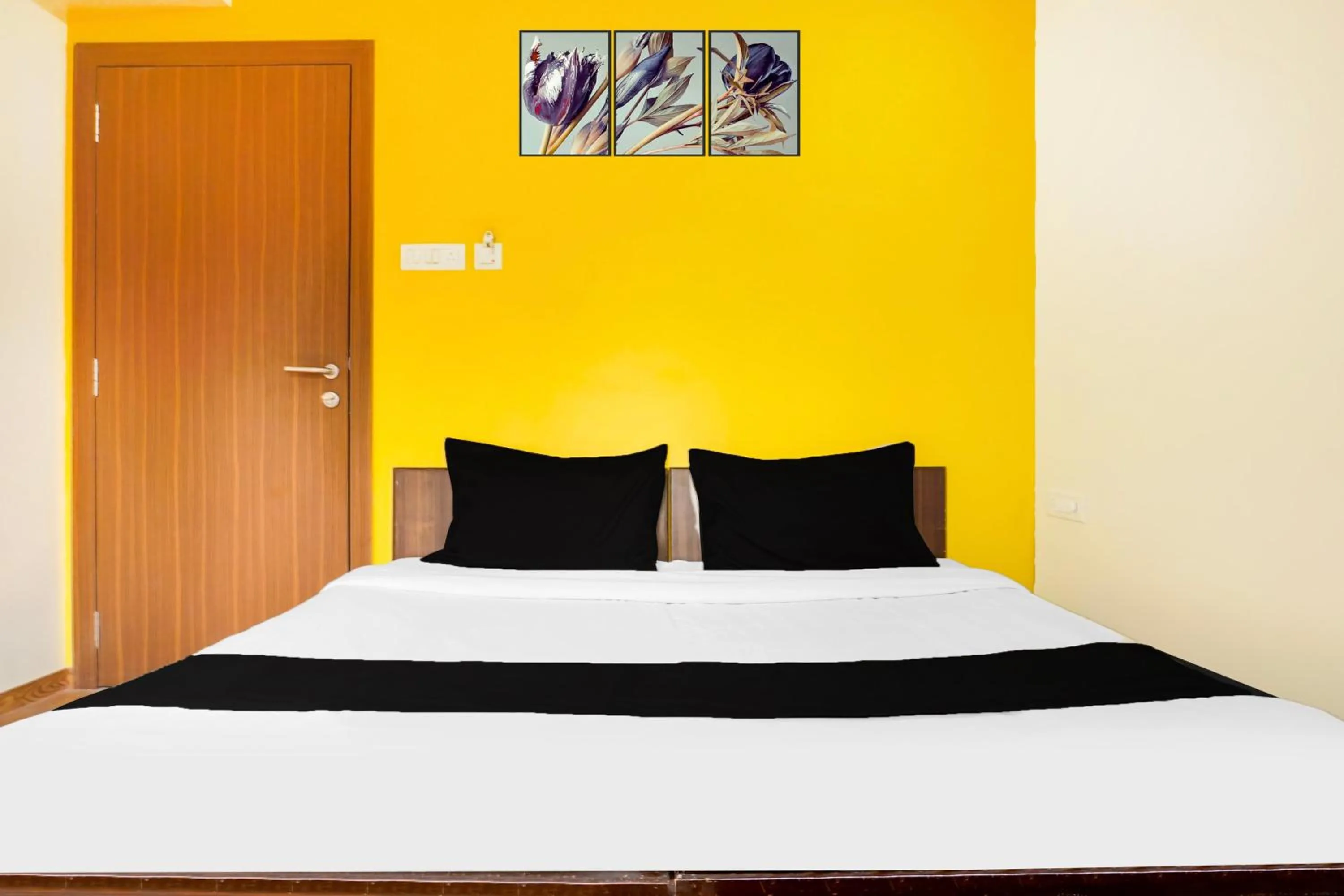 Bedroom, Bed in Super Collection O Aundh formerly MV Galaxy