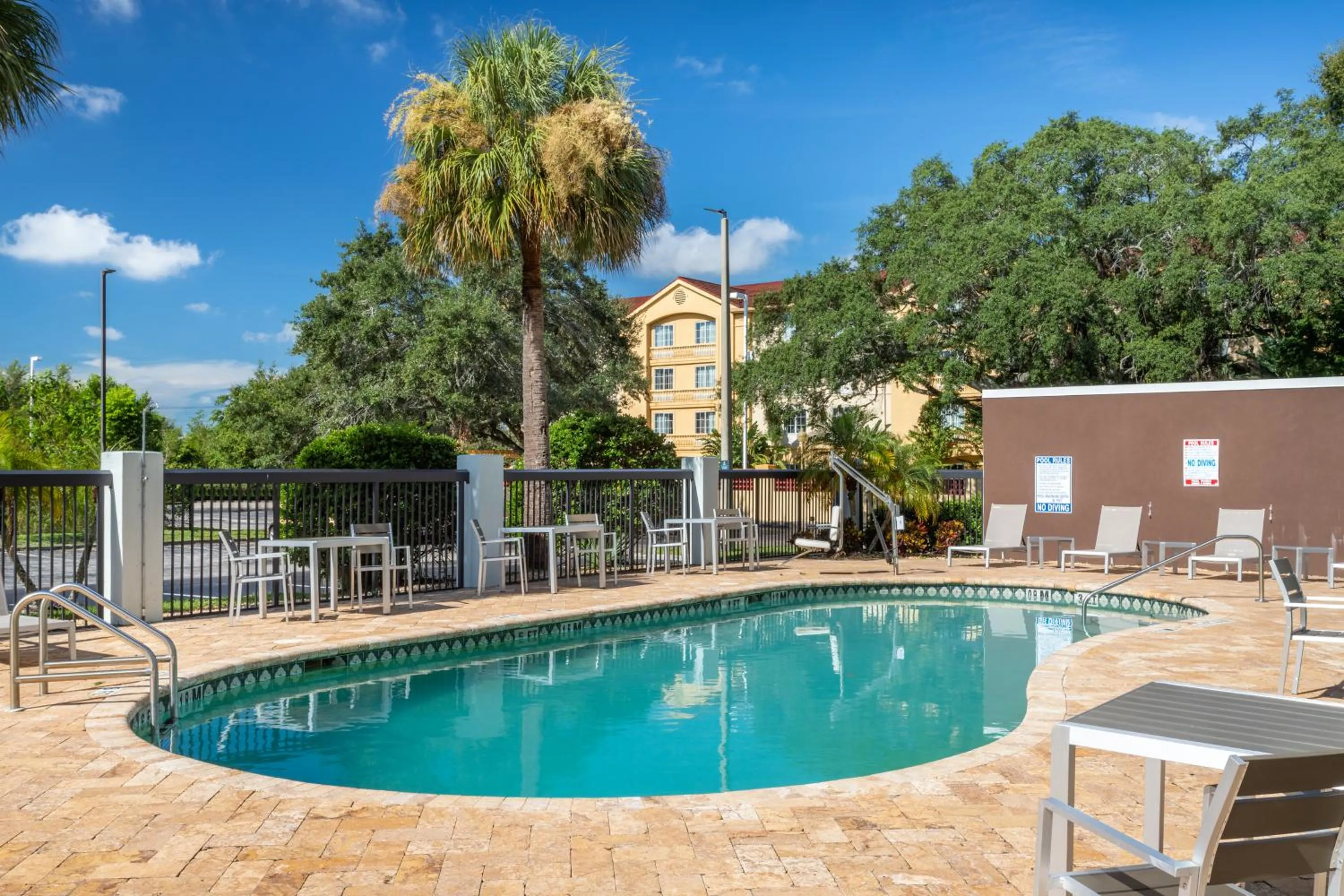 Swimming pool in Holiday Inn - Tampa North by IHG