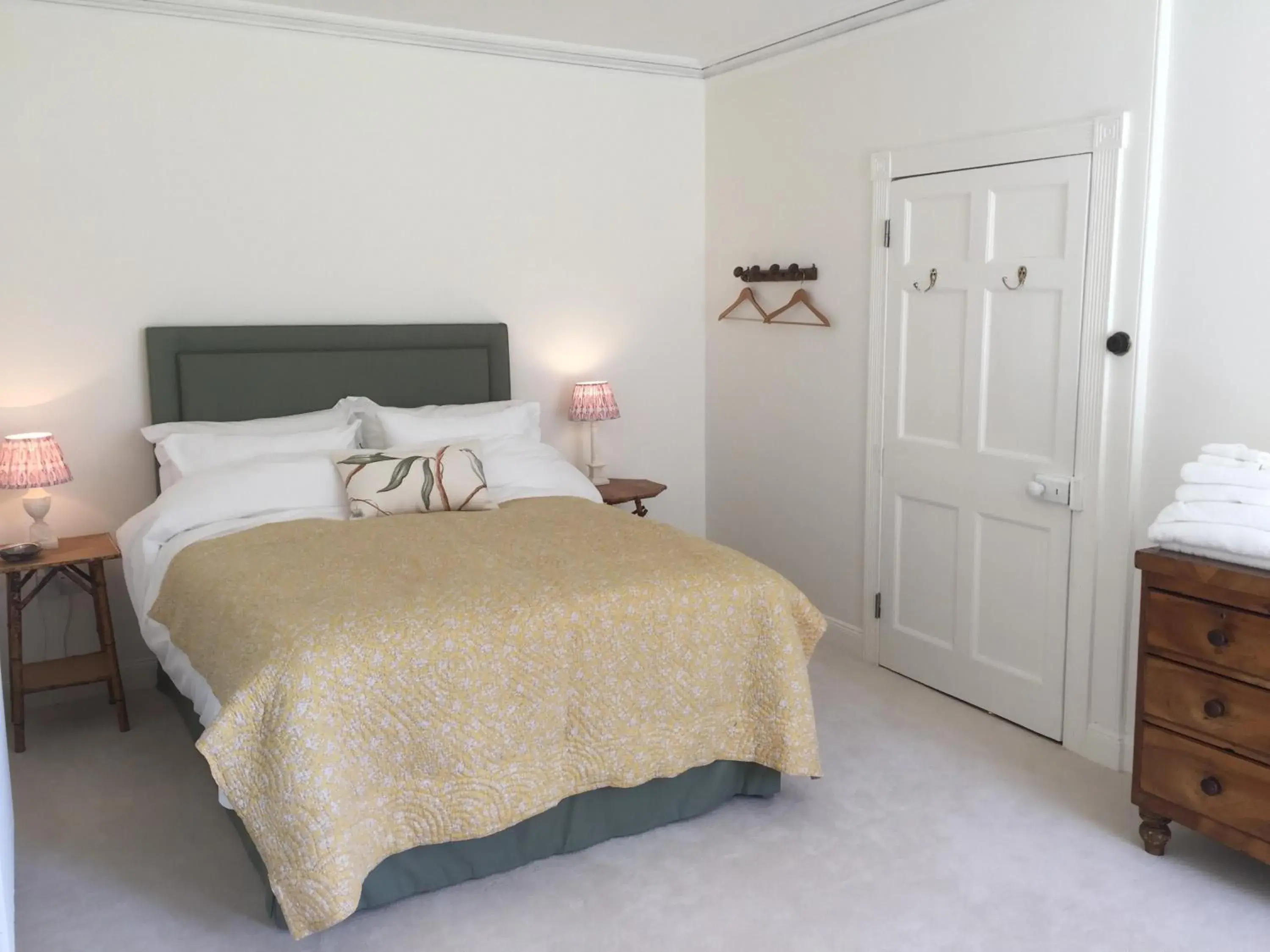 Deluxe Double Room with Shower in Noyadd Trefawr Deluxe Double Room with Shower in Noyadd Trefawr