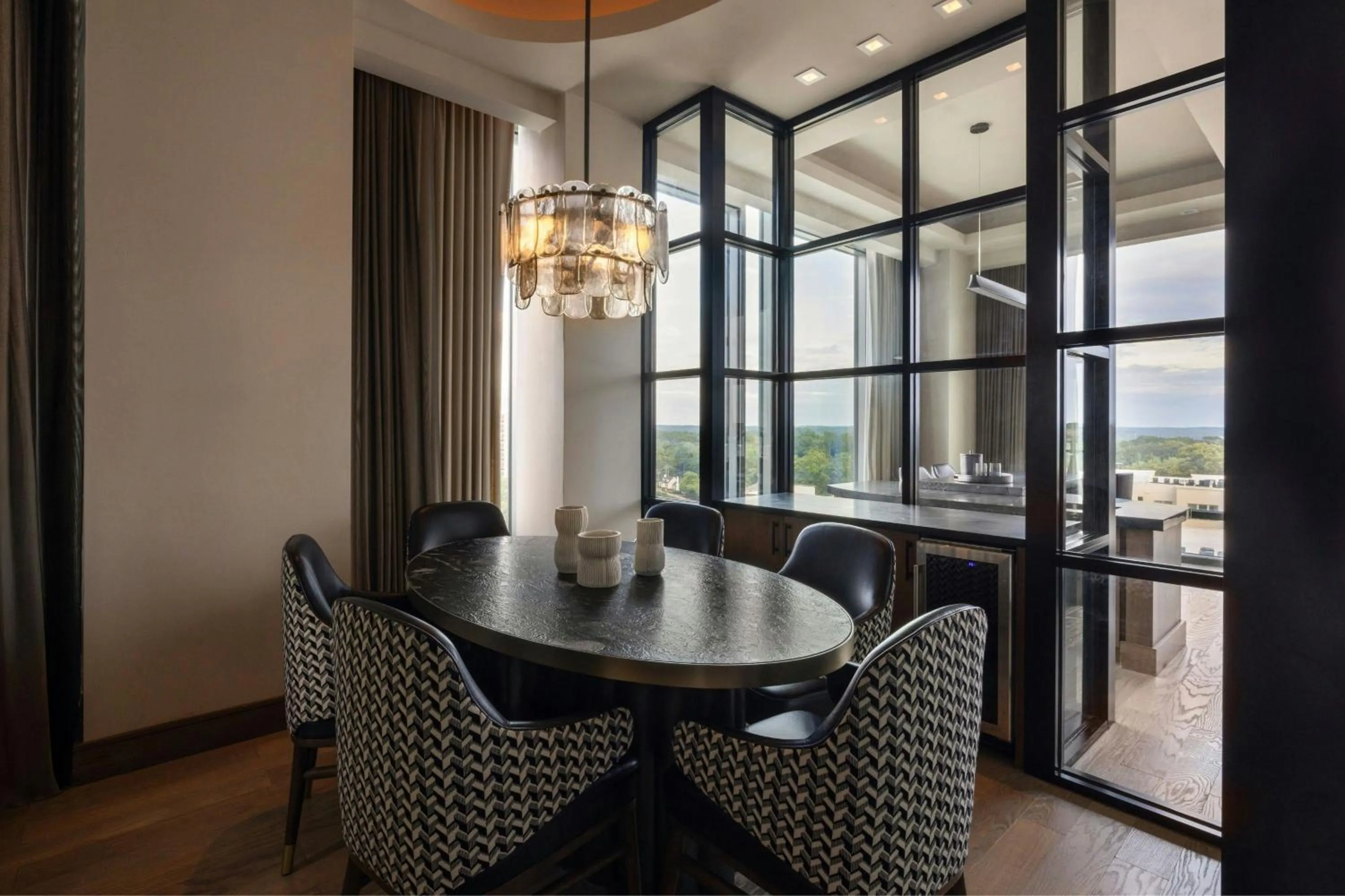 Photo of the whole room in The Tess, Autograph Collection