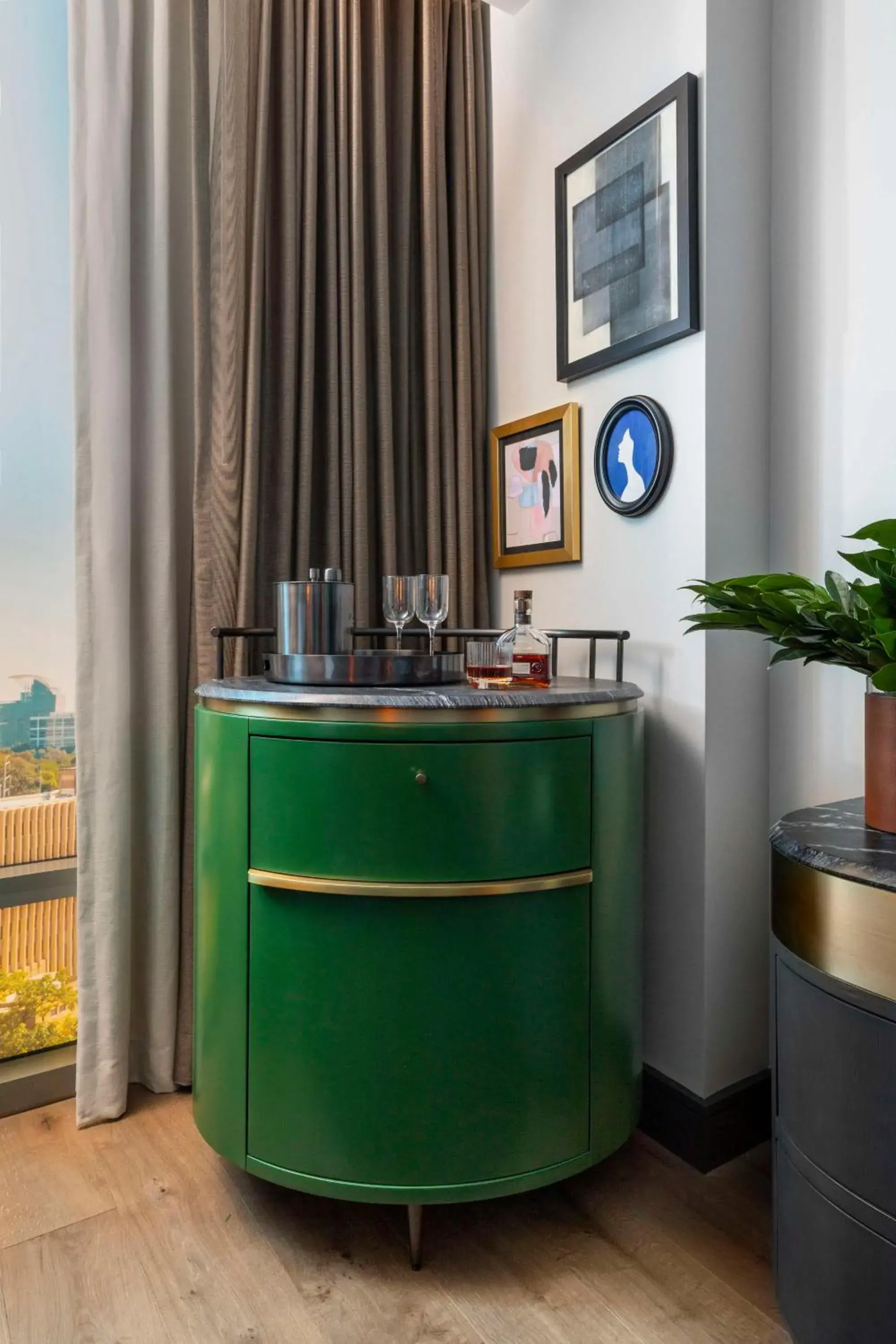 Photo of the whole room in Thompson Atlanta - Buckhead, by Hyatt Photo of the whole room in Thompson Atlanta - Buckhead, by Hyatt