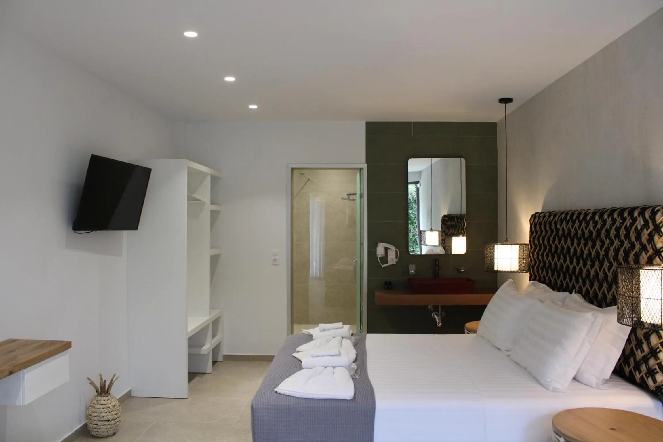 Photo of the whole room in Elia boutique hotel