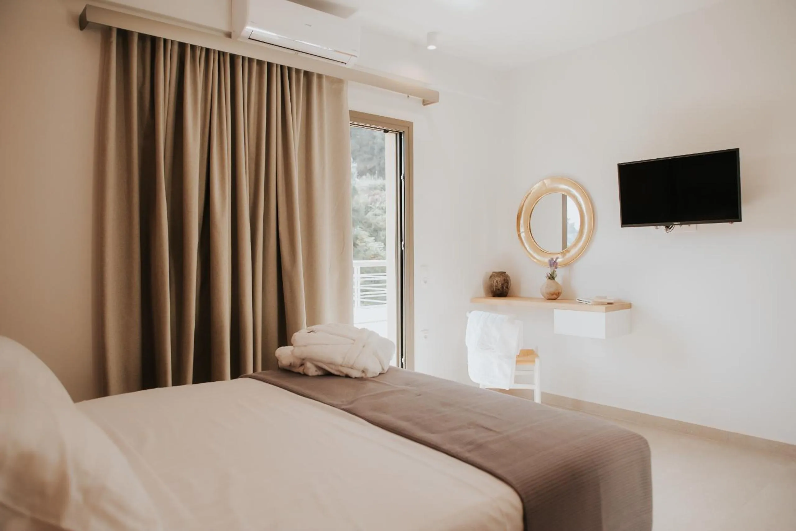 Photo of the whole room in Elia boutique hotel