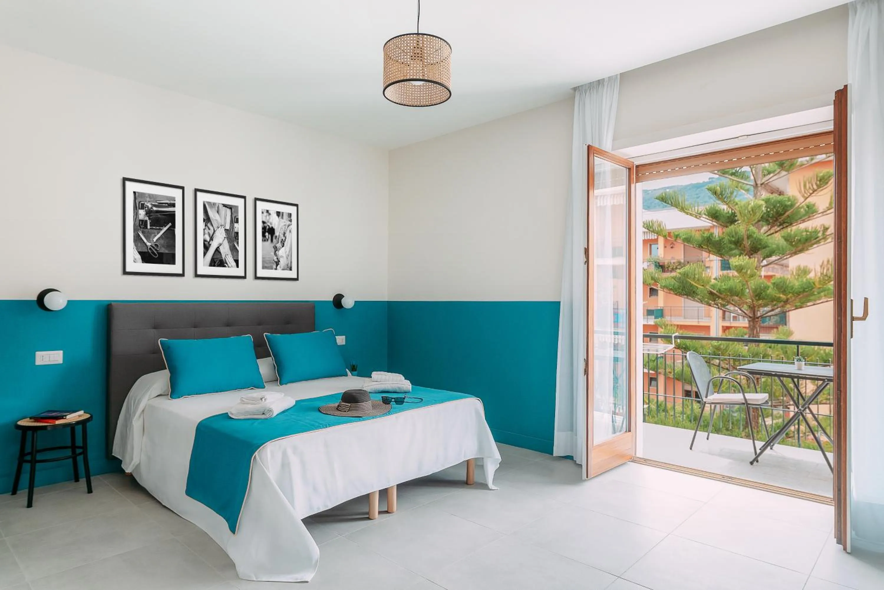 Bed in Sorrento Colors&Suites