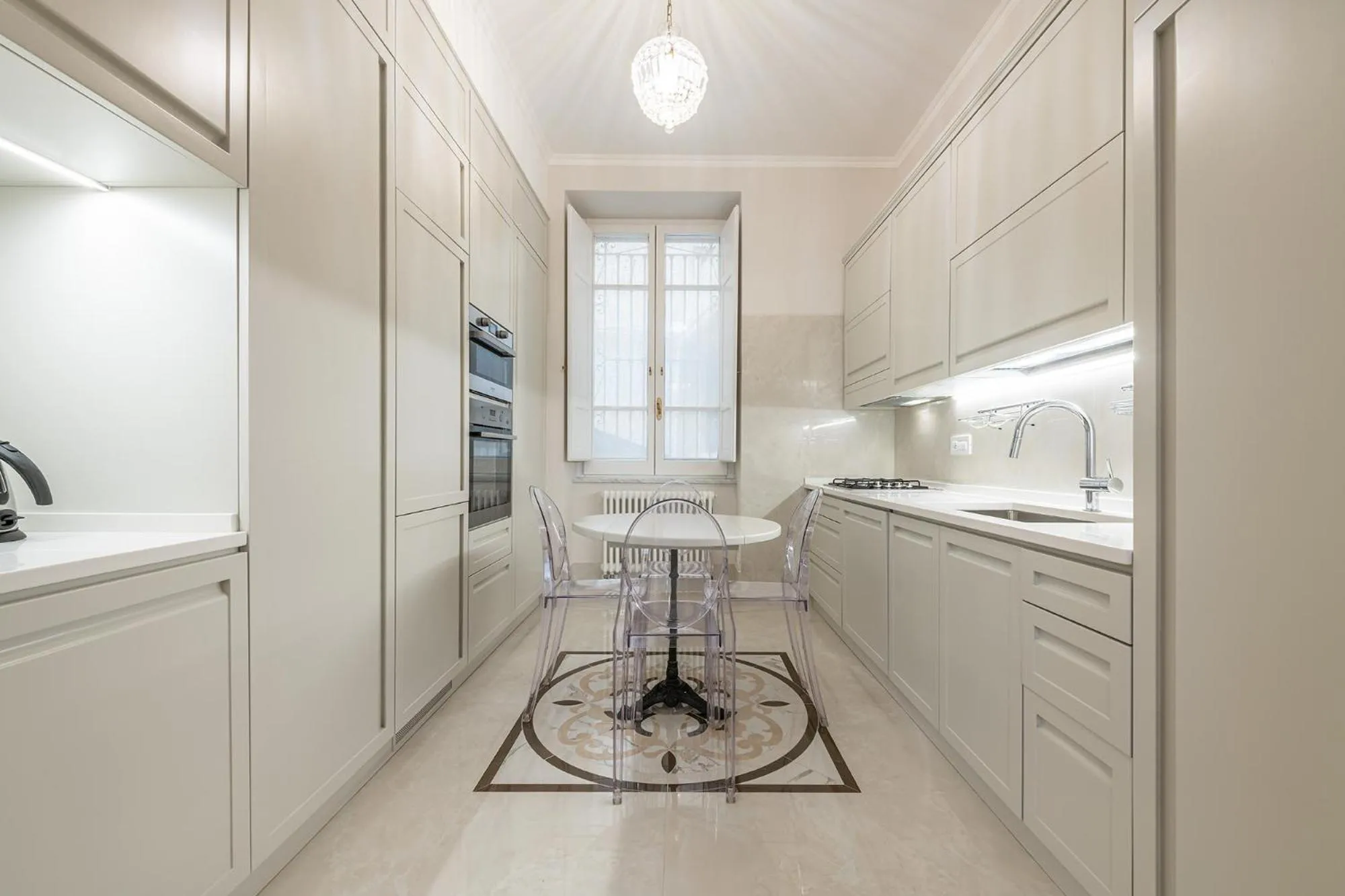 Kitchen or kitchenette in Regina Elena - Antica Dimora, Bastione S. Remy