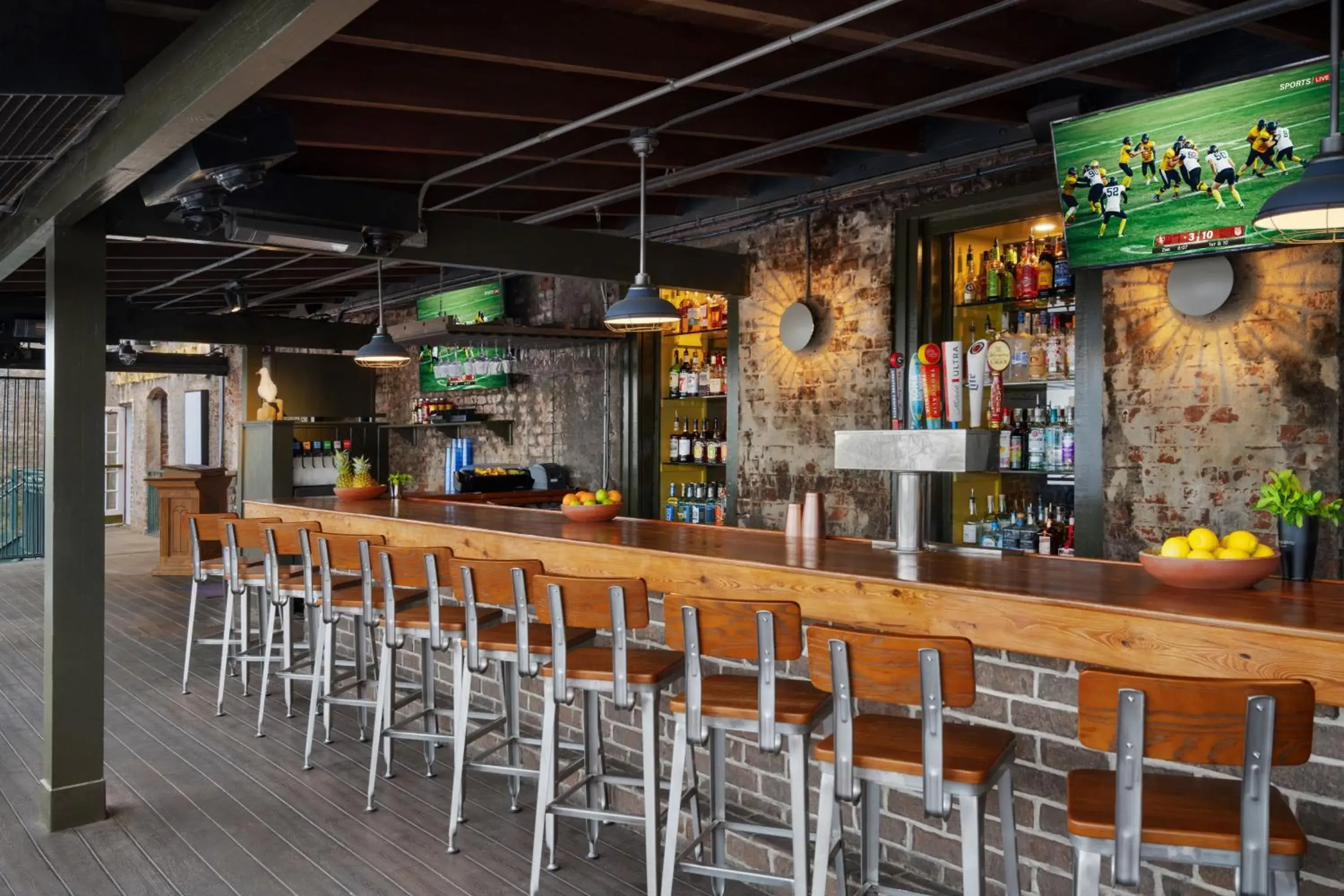 Restaurant/places to eat in River Street Inn Restaurant/places to eat in River Street Inn