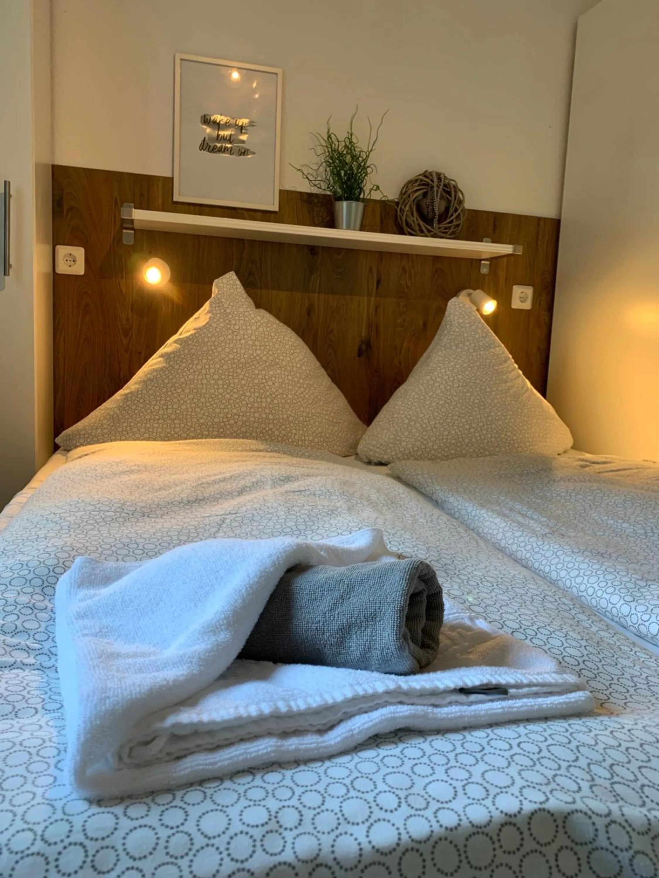 Bedroom, Bed in Bernsteinsucher