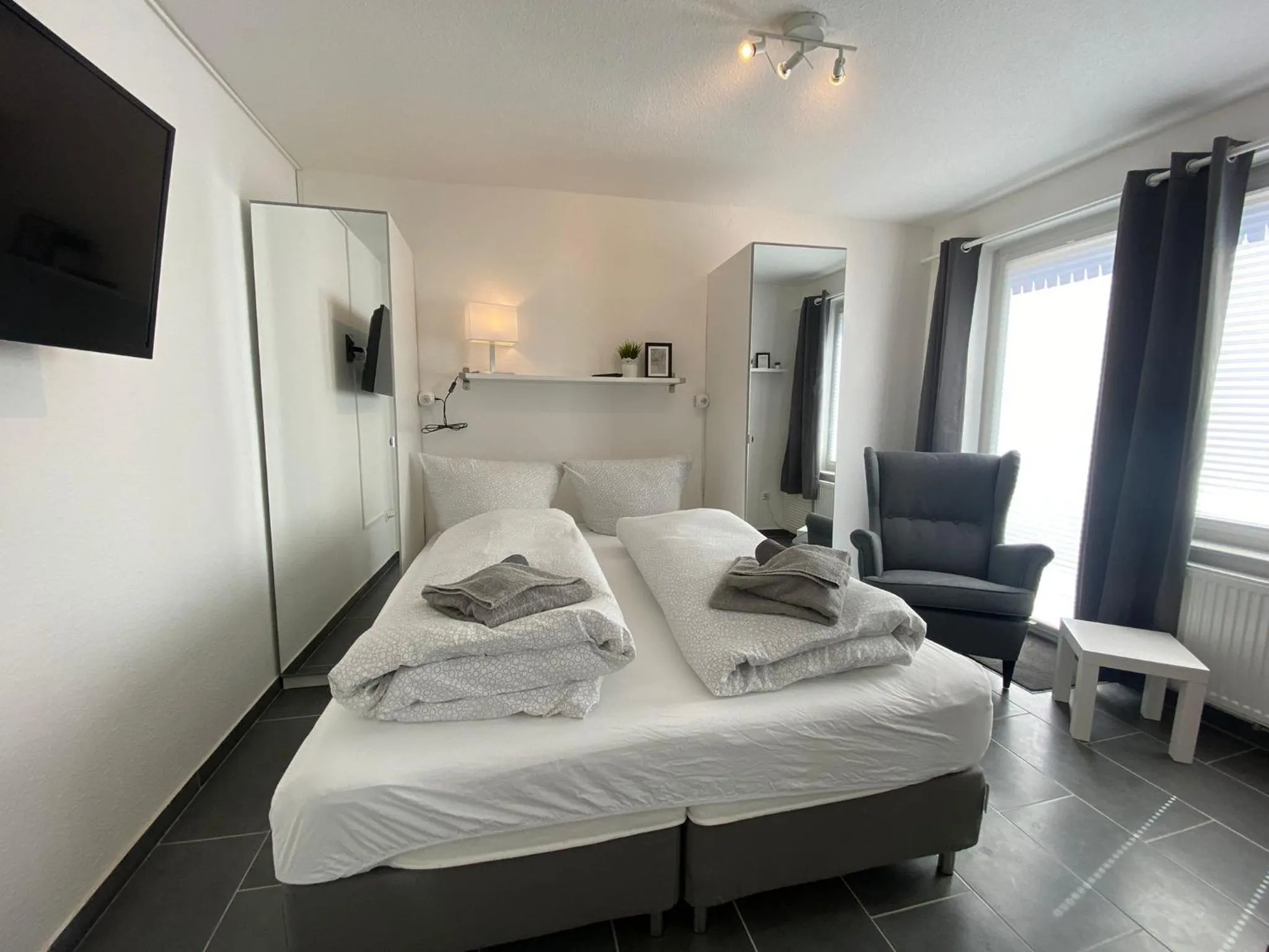 Bedroom, Bed in Bernsteinsucher