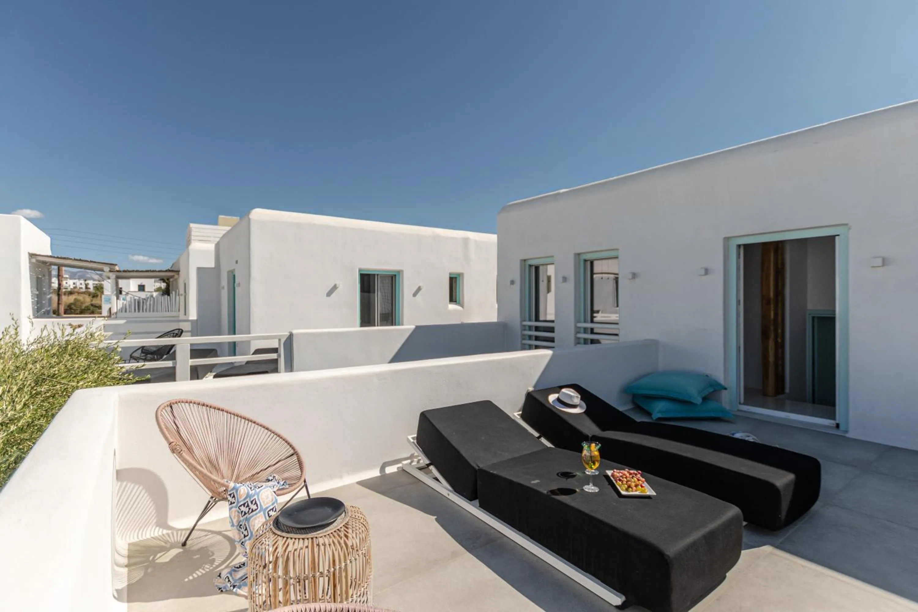 Shower in Majo Suites Hotel