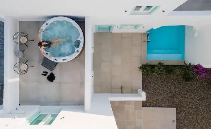 Executive Suite with Private Jacuzzi in Majo Suites Hotel Executive Suite with Private Jacuzzi in Majo Suites Hotel