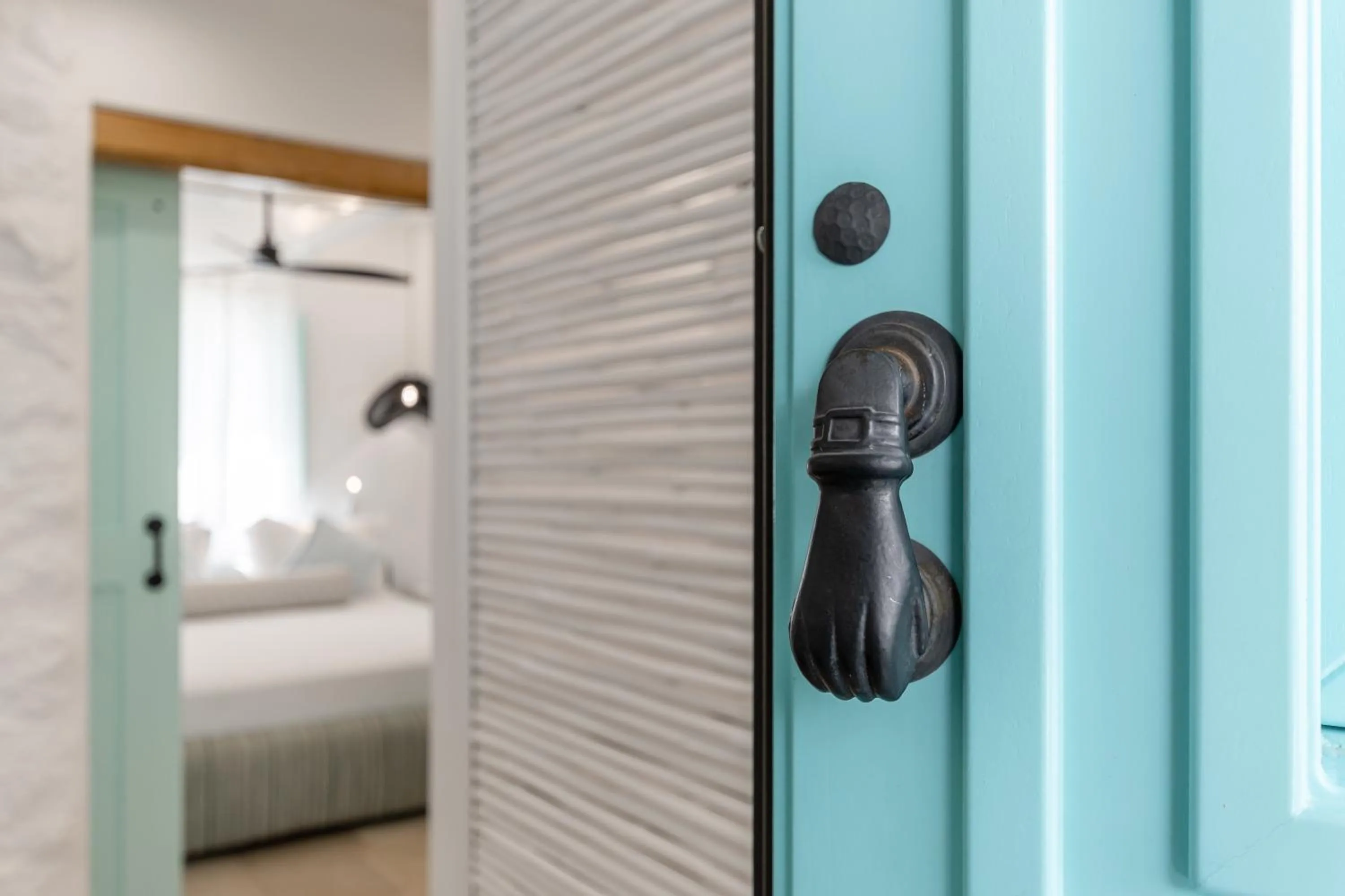 Shower, Bed in Majo Suites Hotel