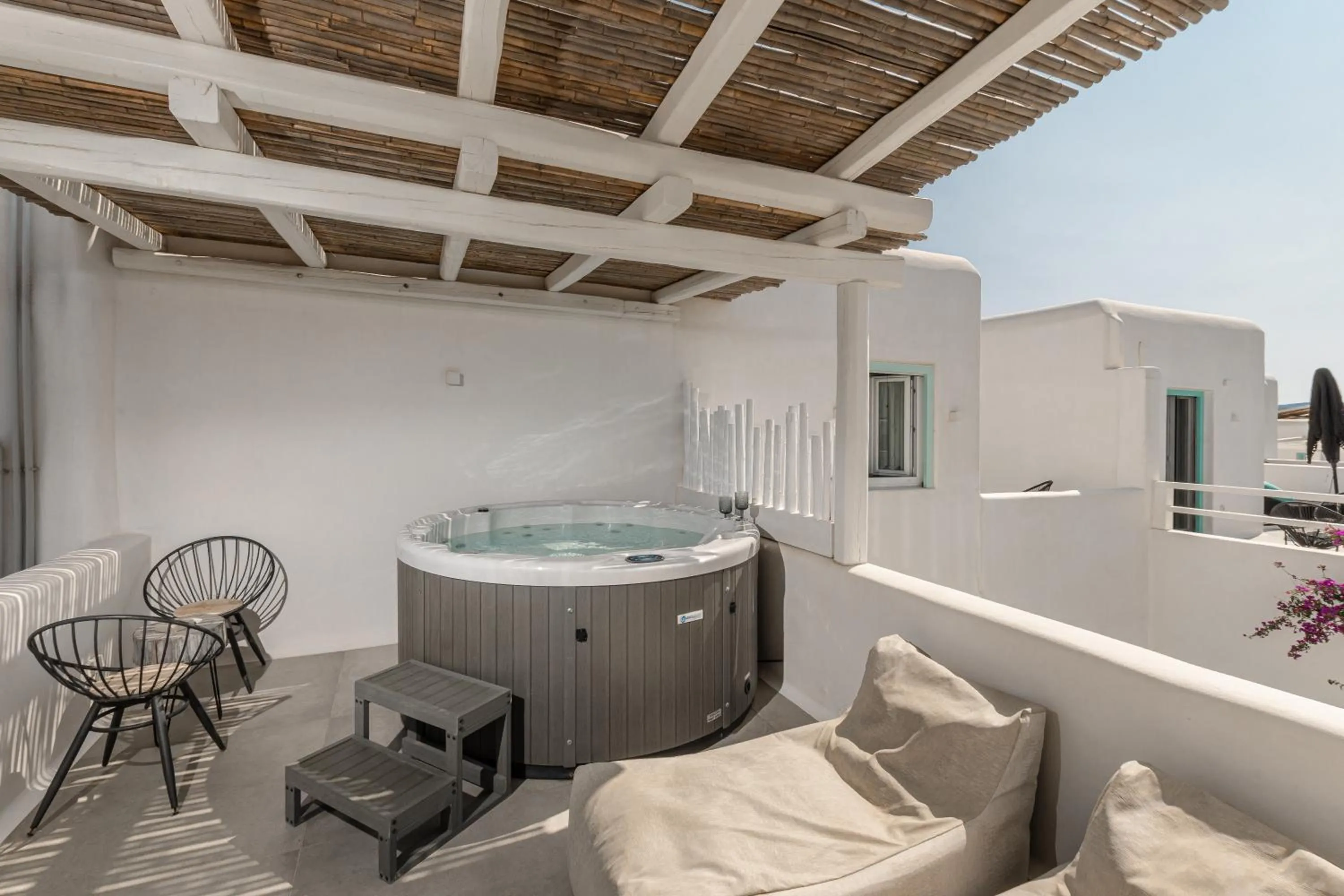 Property building in Majo Suites Hotel