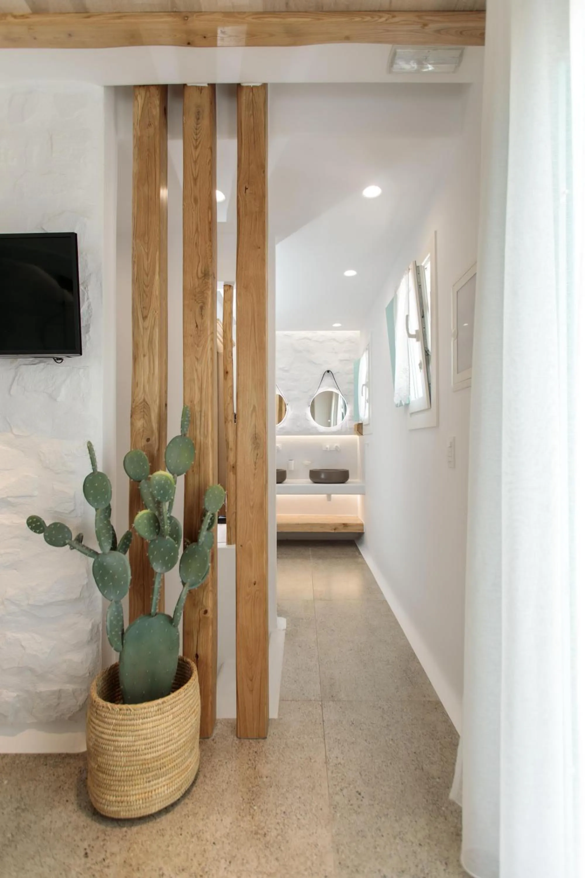 Decorative detail, Bed in Majo Suites Hotel