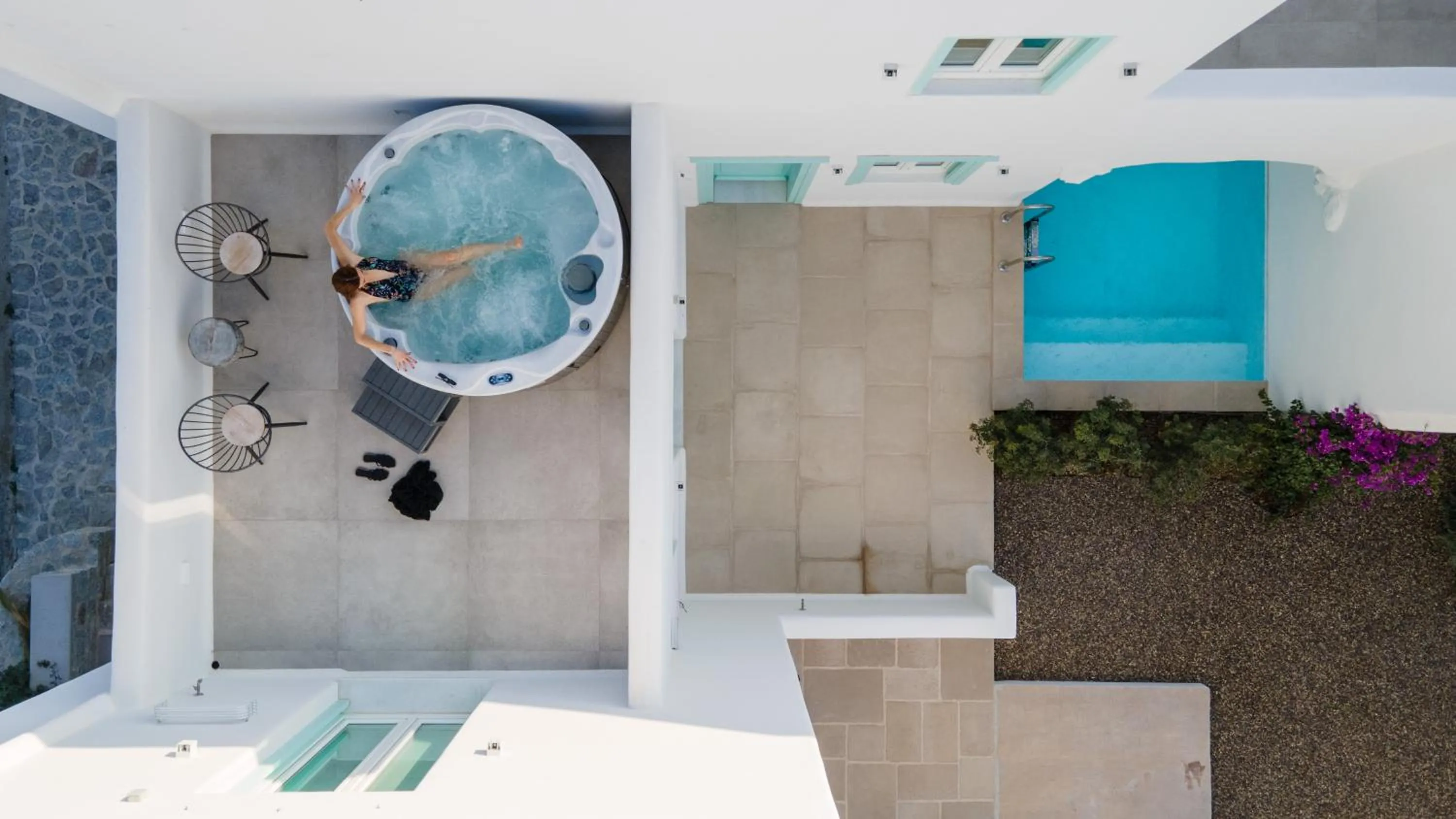 Hot Tub in Majo Suites Hotel