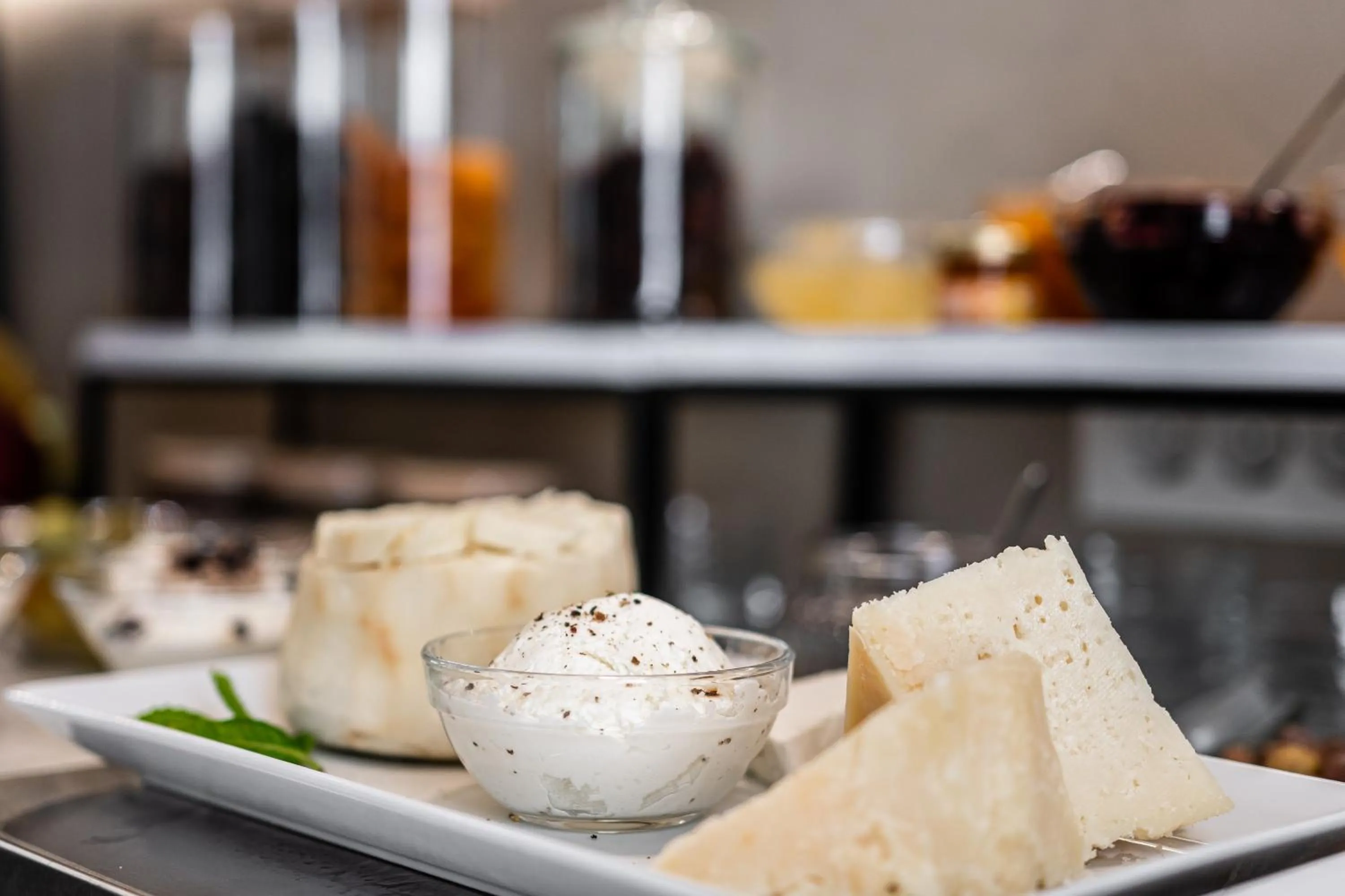 Spring in Majo Suites Hotel