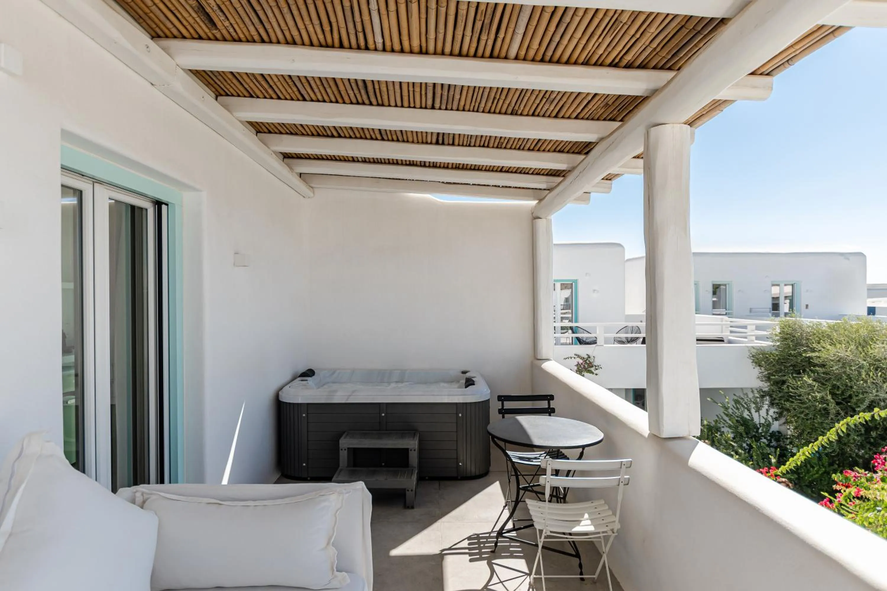 Property building in Majo Suites Hotel