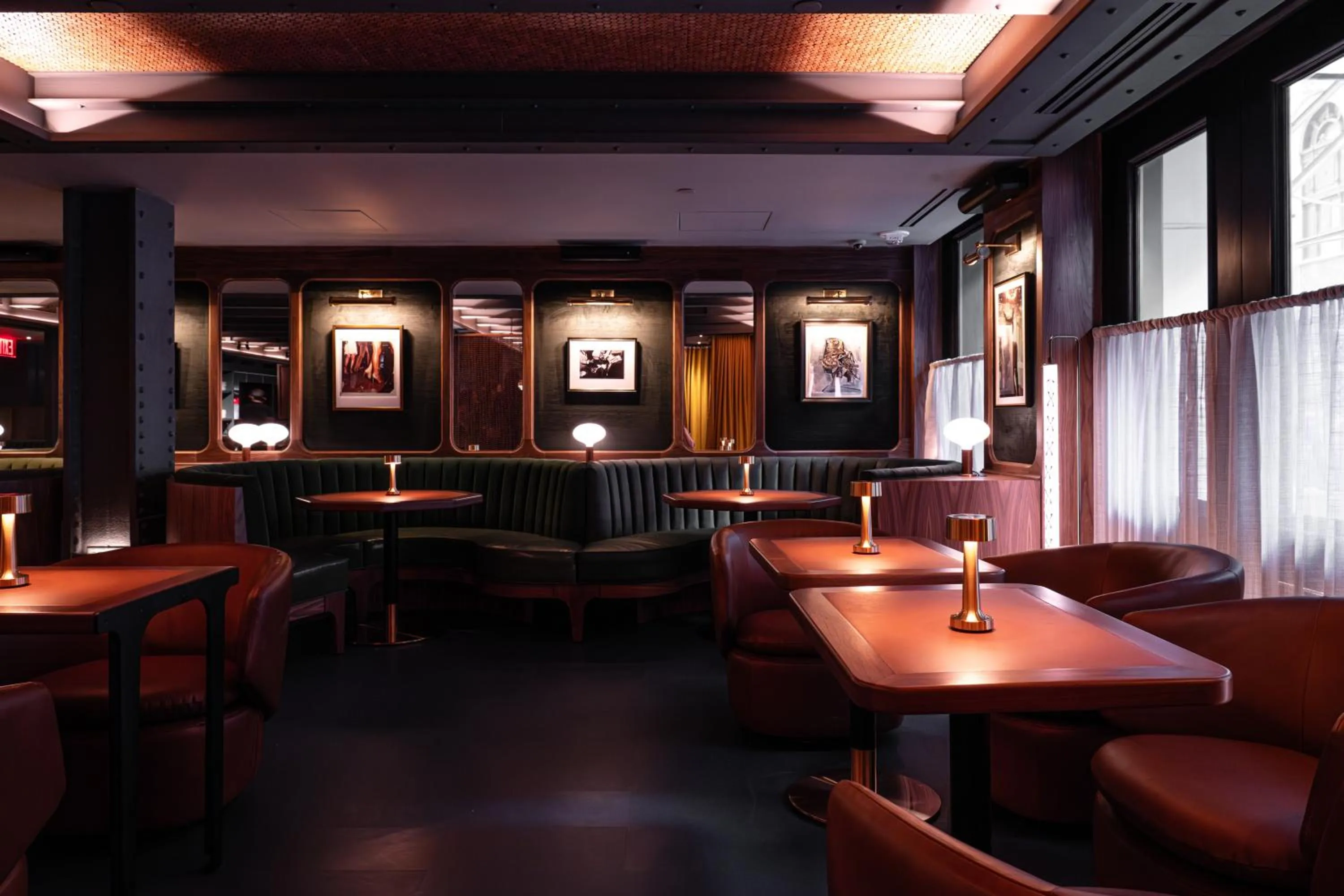 Lounge or bar in Martinique New York on Broadway, Curio Collection by Hilton