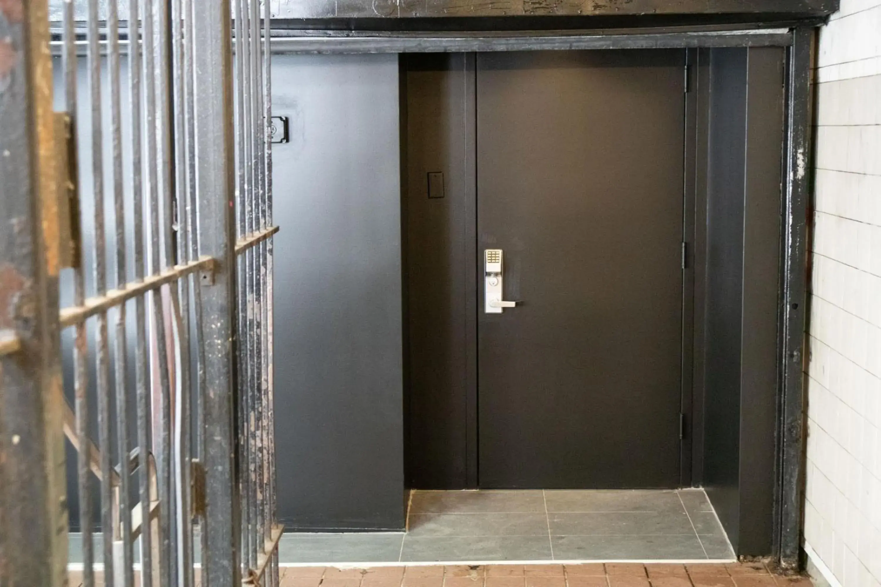 Restaurant/places to eat in Martinique New York on Broadway, Curio Collection by Hilton Restaurant/places to eat in Martinique New York on Broadway, Curio Collection by Hilton