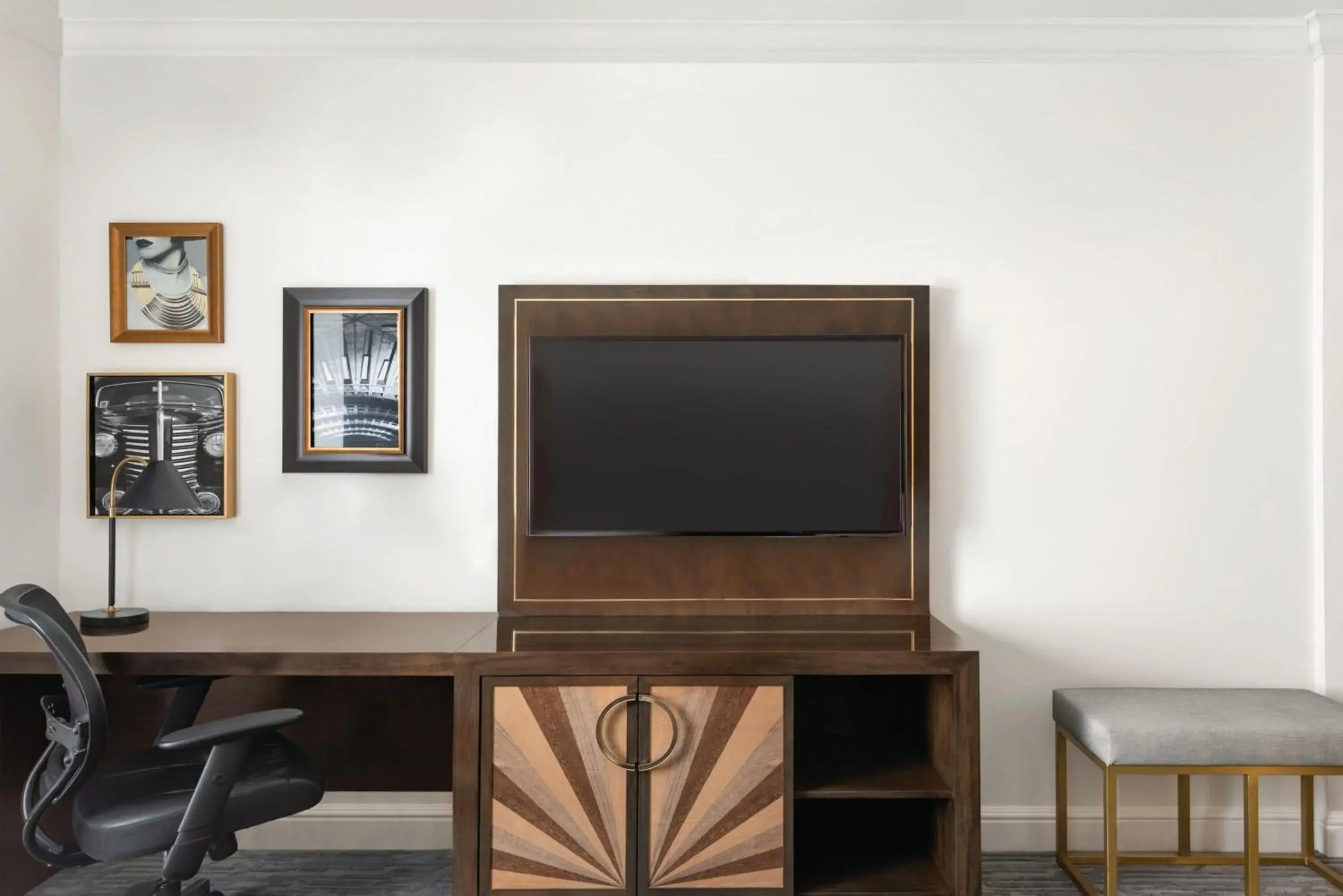 Bedroom in Martinique New York on Broadway, Curio Collection by Hilton Bedroom in Martinique New York on Broadway, Curio Collection by Hilton