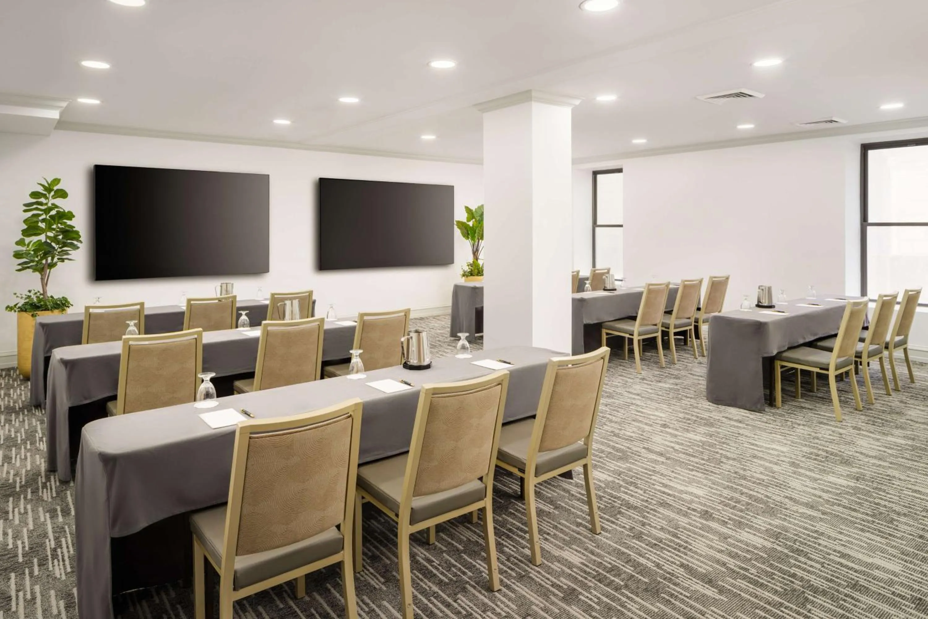 Meeting/conference room in Martinique New York on Broadway, Curio Collection by Hilton