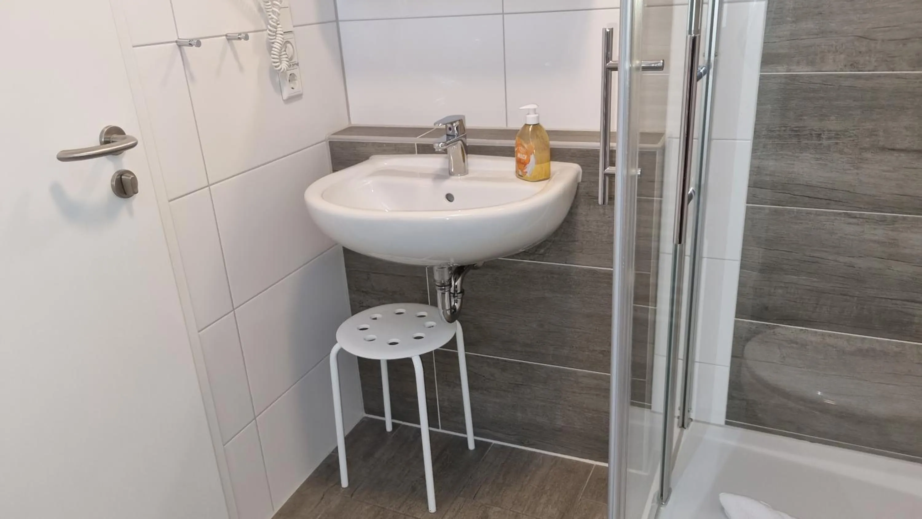 Bathroom in Pension Likedeeler