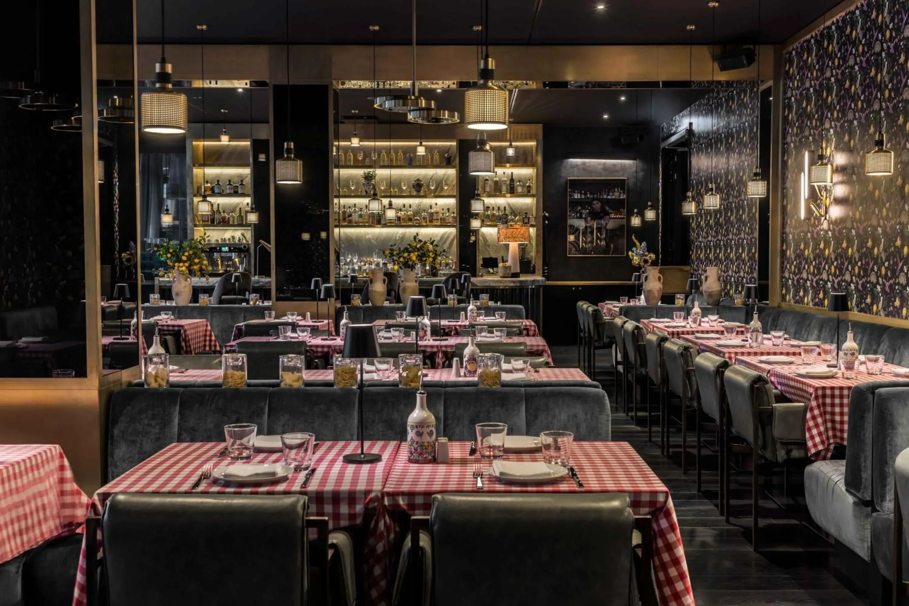 Restaurant/places to eat in Hotel AMANO East Side Restaurant/places to eat in Hotel AMANO East Side