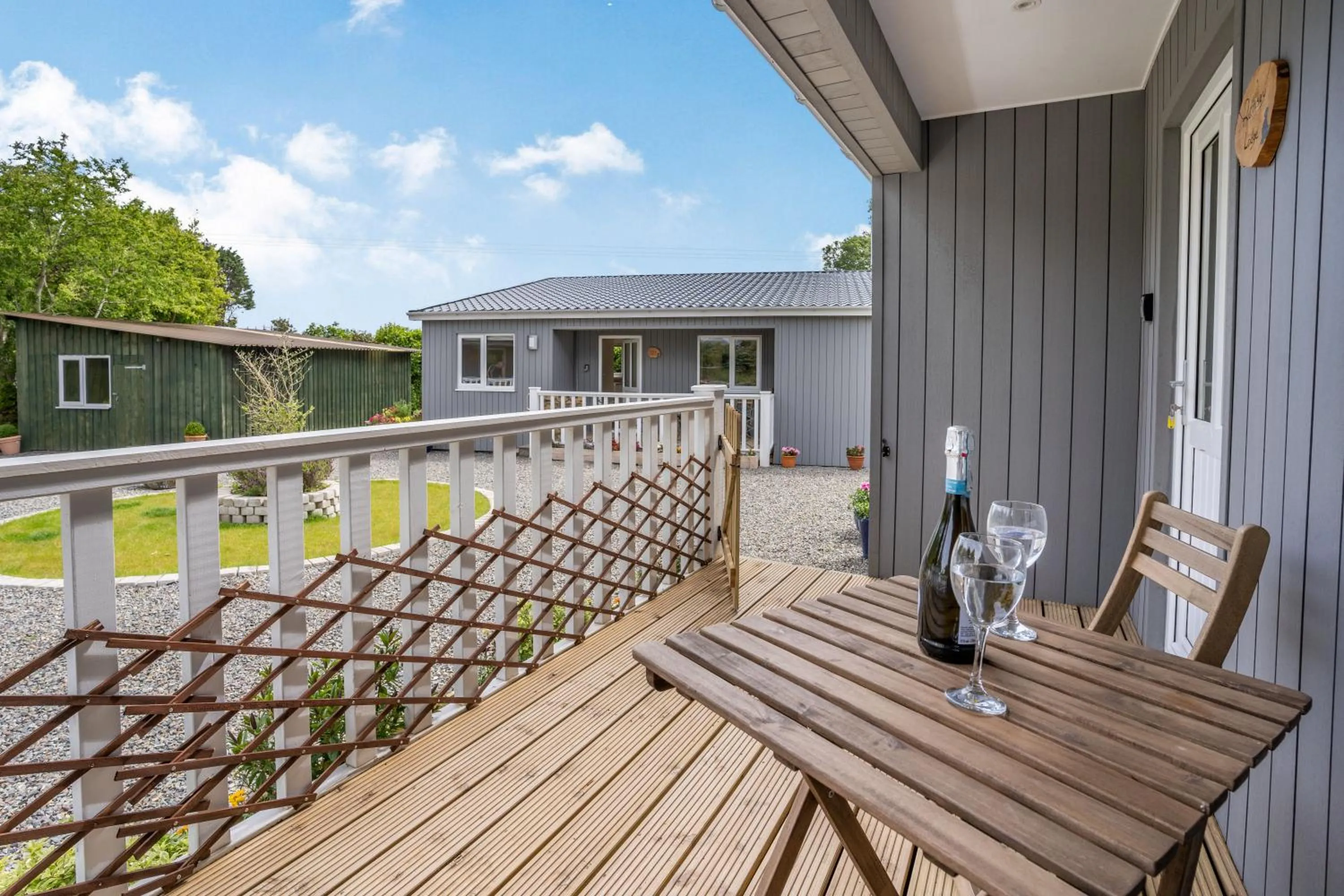 Property building in Ramsey Lodge Bier Wood Lodges