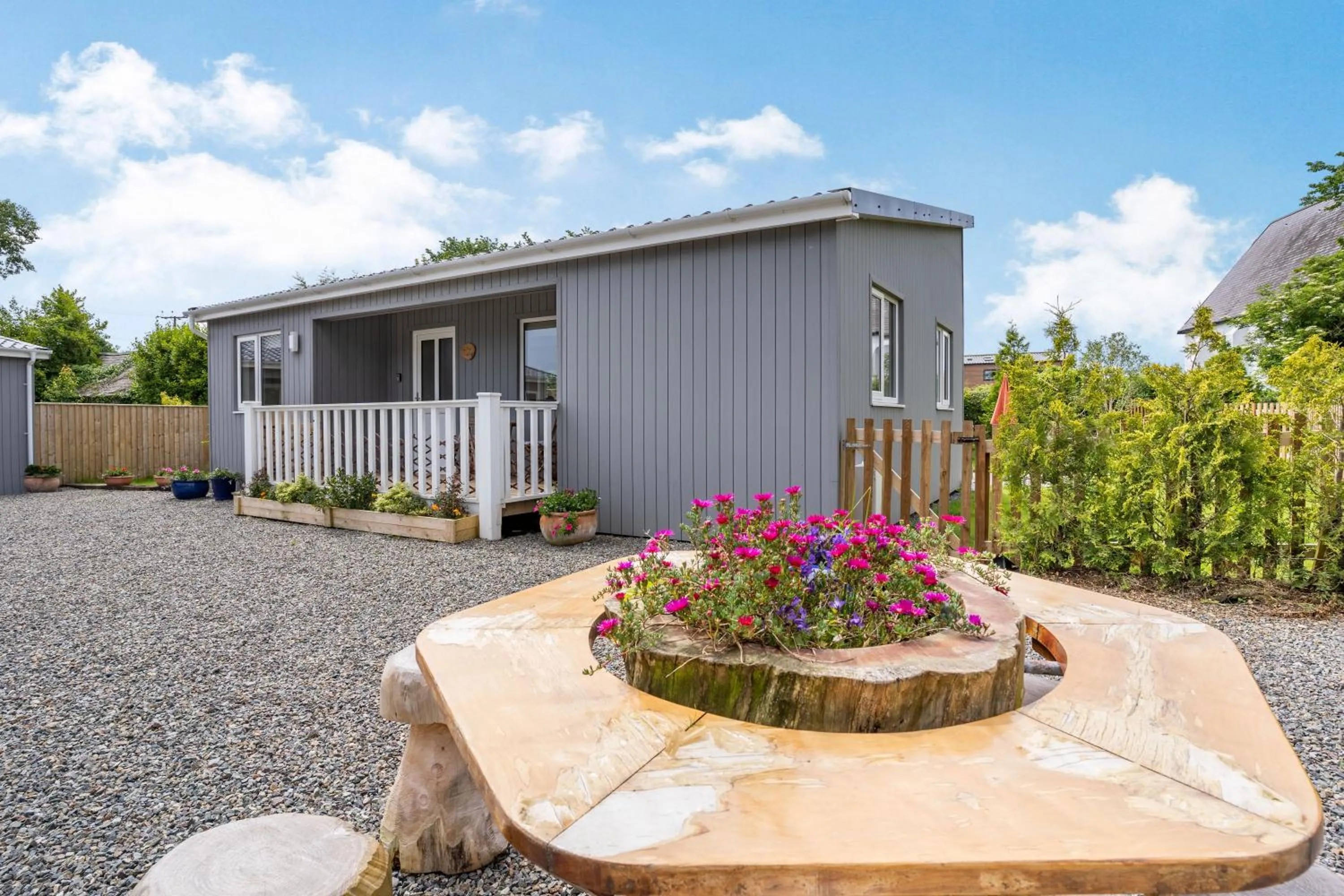 Property building in Ramsey Lodge Bier Wood Lodges