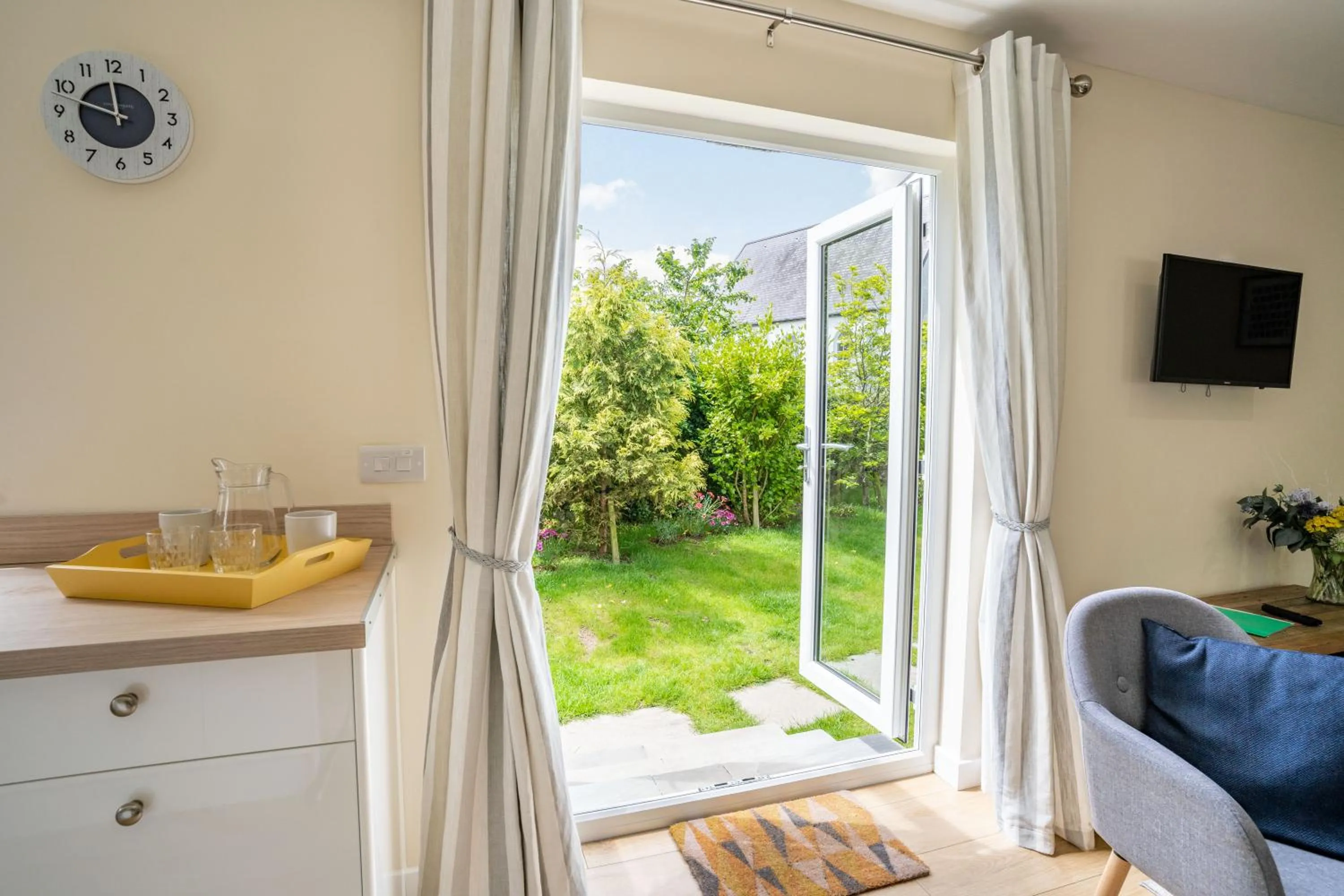 Property building in Ramsey Lodge Bier Wood Lodges