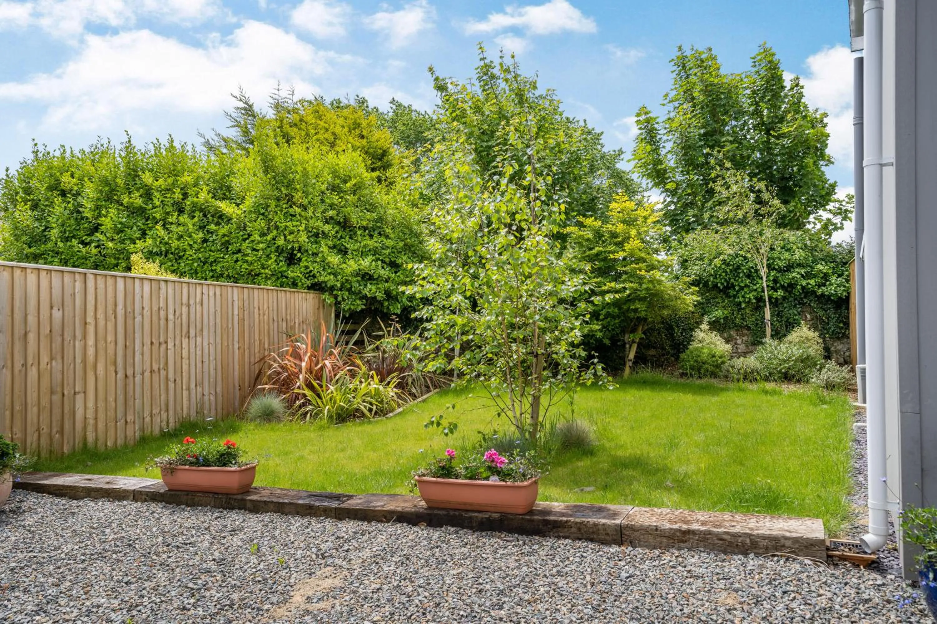 Property building in Ramsey Lodge Bier Wood Lodges