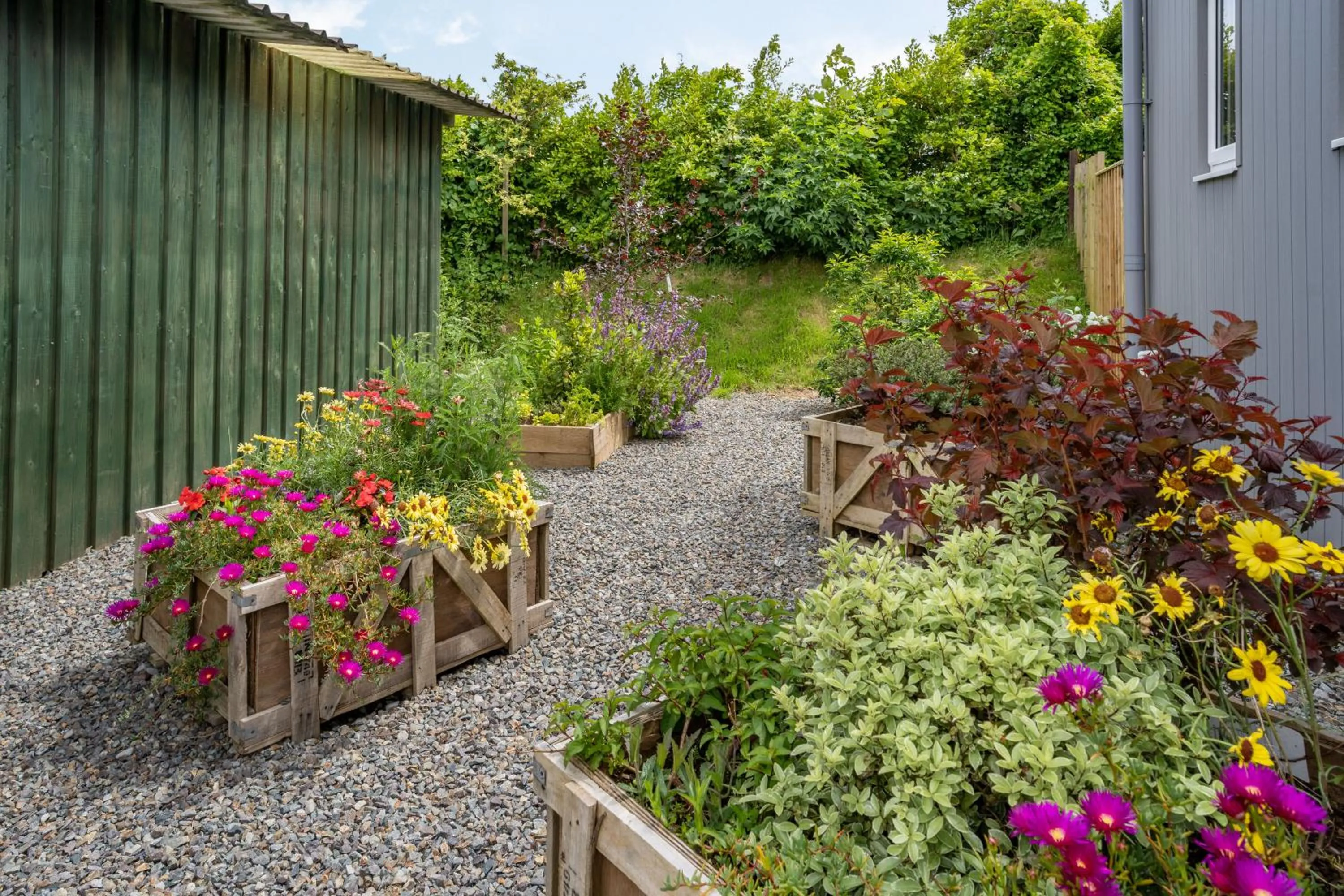 Property building in Ramsey Lodge Bier Wood Lodges